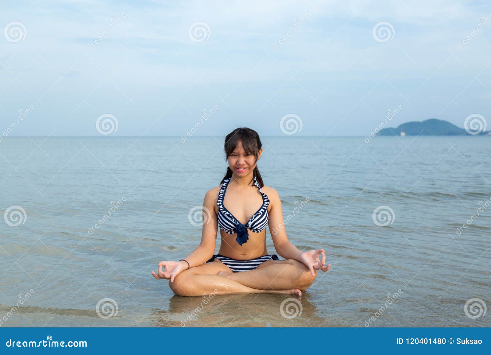 132 Beautiful Teenage Girl Bikini Sitting Beach Stock Photos