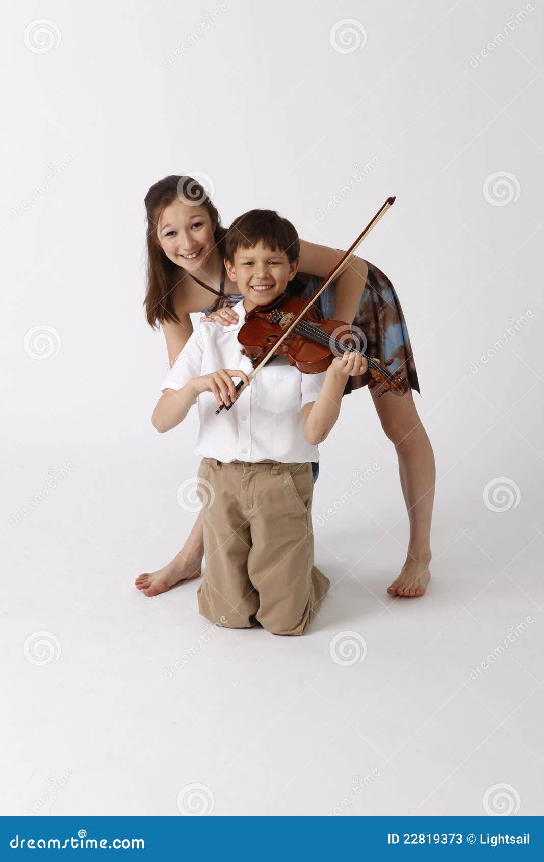 syreindhold Opstå Rang Asian Brother and Sister Boy with Violin Stock Image - Image of siblings,  performing: 22819373