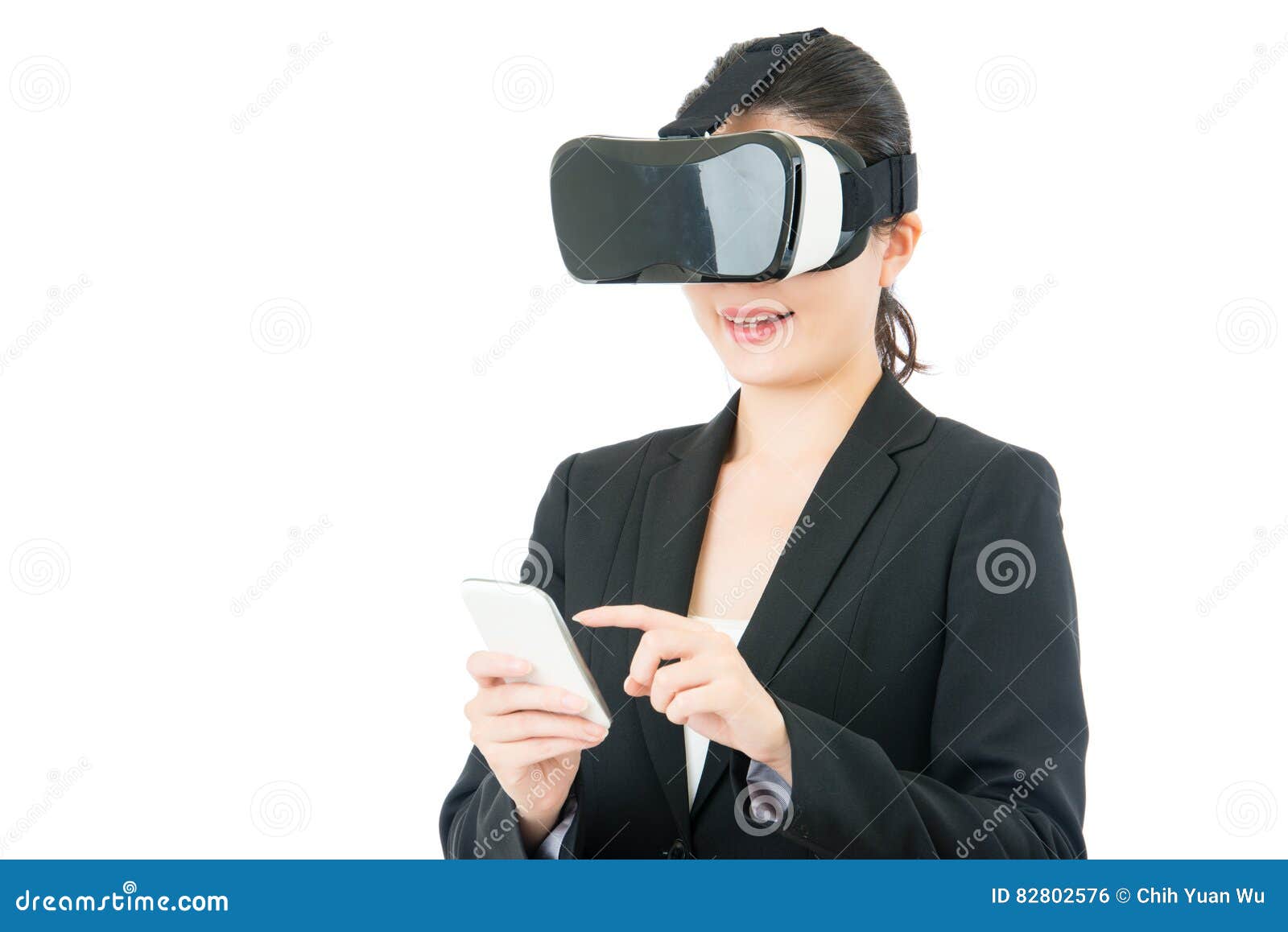 død Formode At håndtere Asian Business Woman Use Smart Phone Control VR Headset Stock Photo - Image  of person, goggles: 82802576