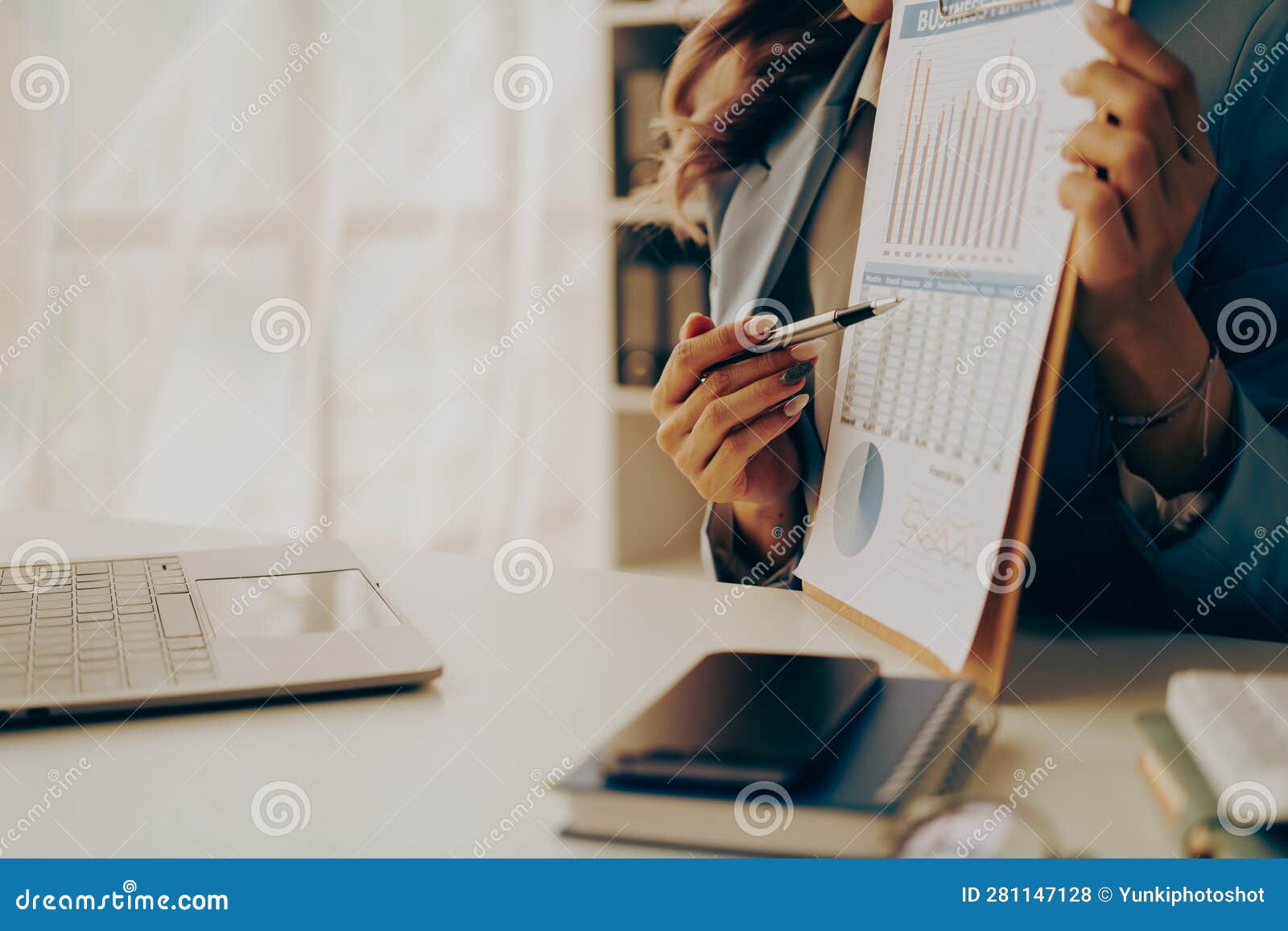 asian business woman working in office, absorption costing, accelerated depreciation, accrued dividend, allowance for bad debts,