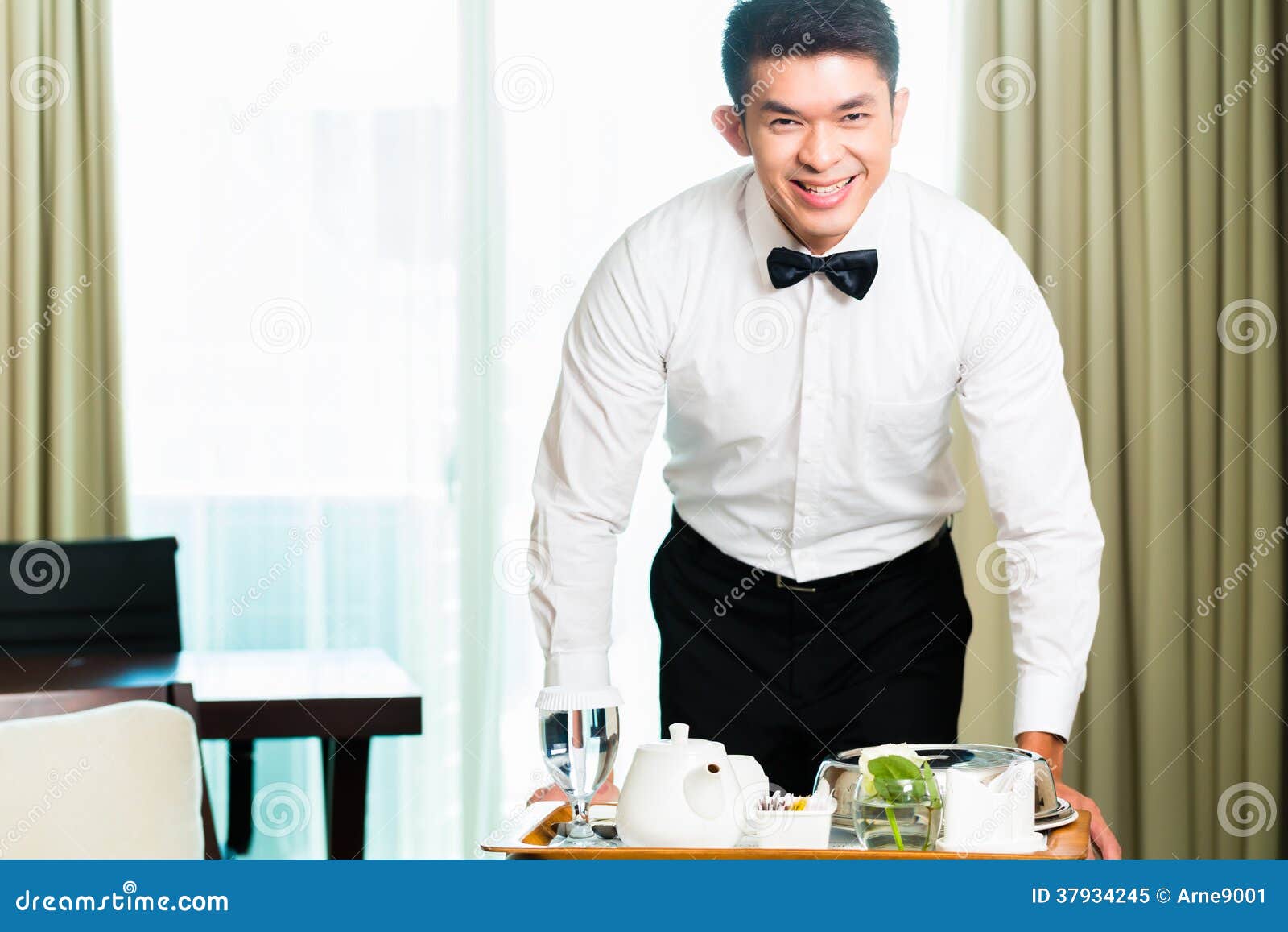 [Image: asian-chinese-room-waiter-serving-guests...934245.jpg]