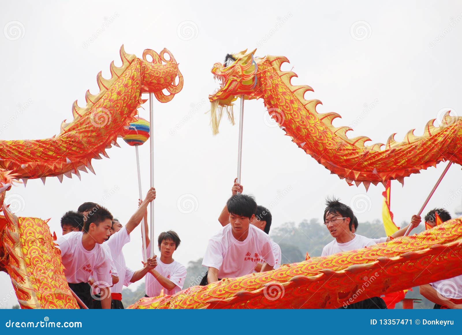 Asian dragon dance editorial photo. Image of japanese - 13357471