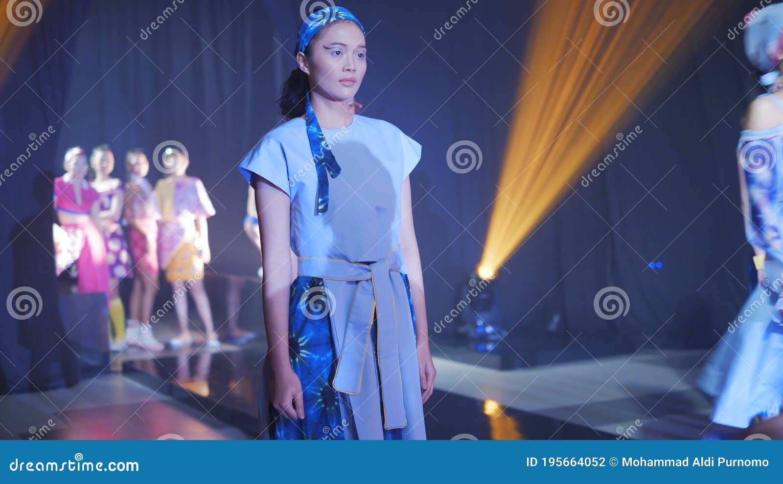Asian Female Models Wear Colorful Casual Party Outfits on the Catwalk Stage  Editorial Photography - Image of elegance, colorful: 195664052