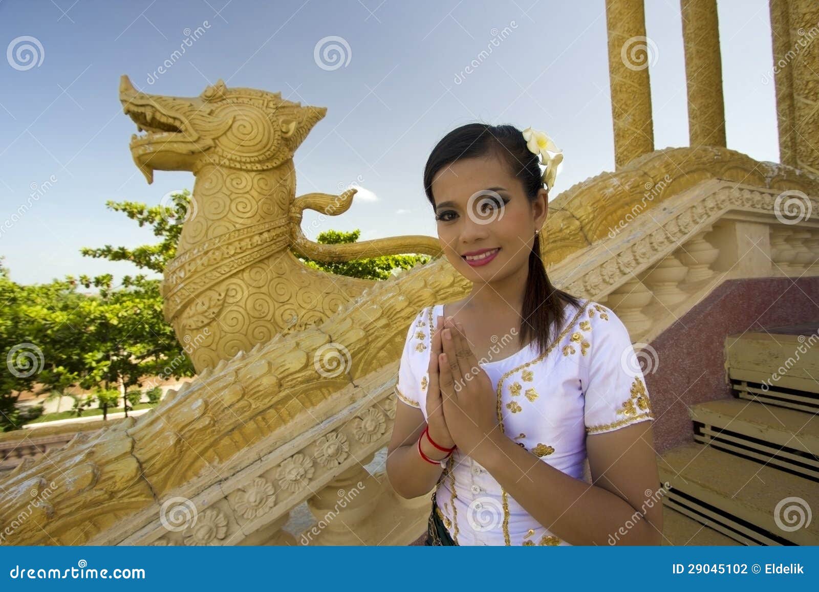 Asian girl indien tempel