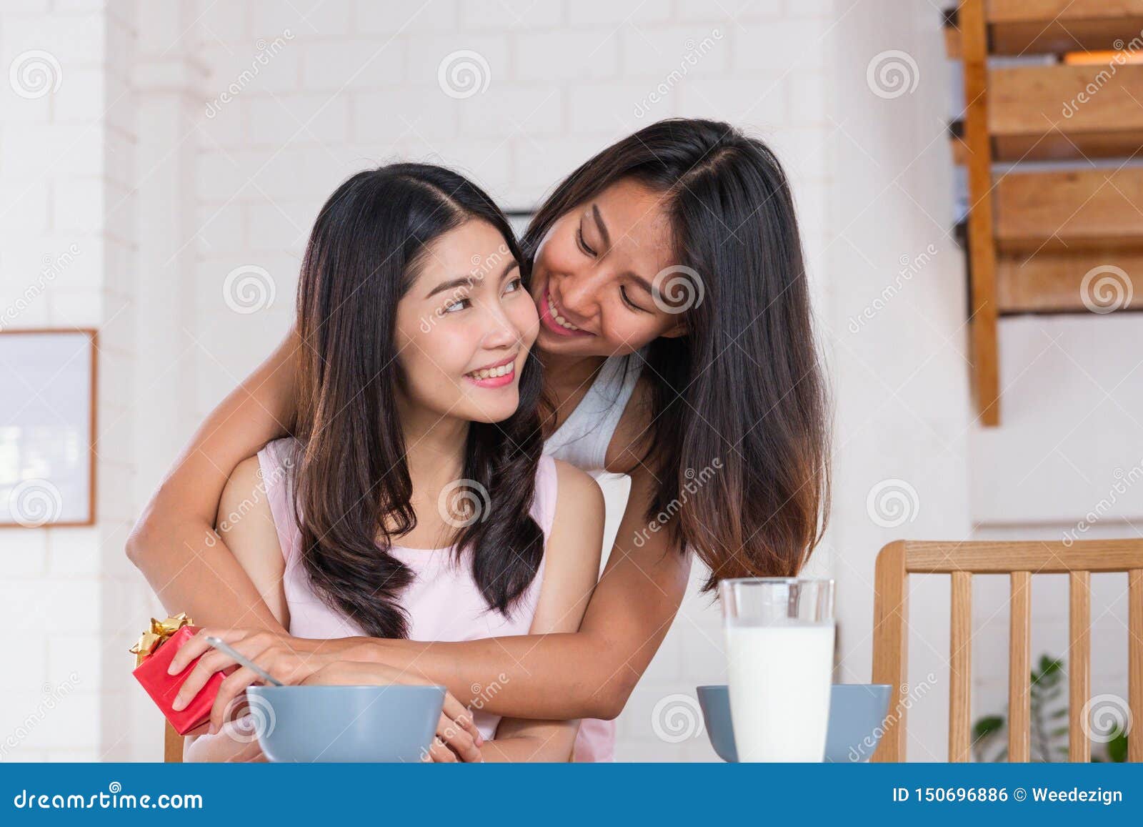 Asian Lesbian Kissing