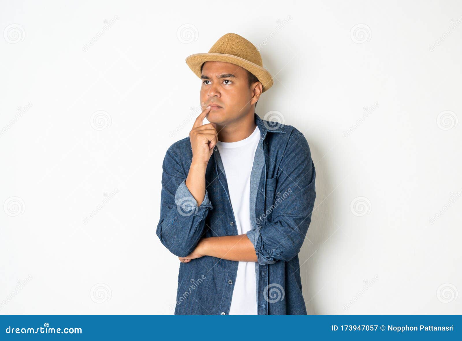 Asian Men Around The Age Of 27 35 Are Thinking And Making Faces Confused Not Understanding Wondering With Something This Photo Stock Image Image Of Brainstorming Adult