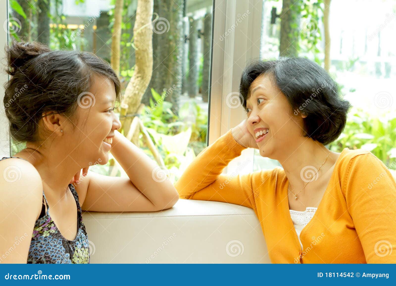 asian mother and daughter closeness