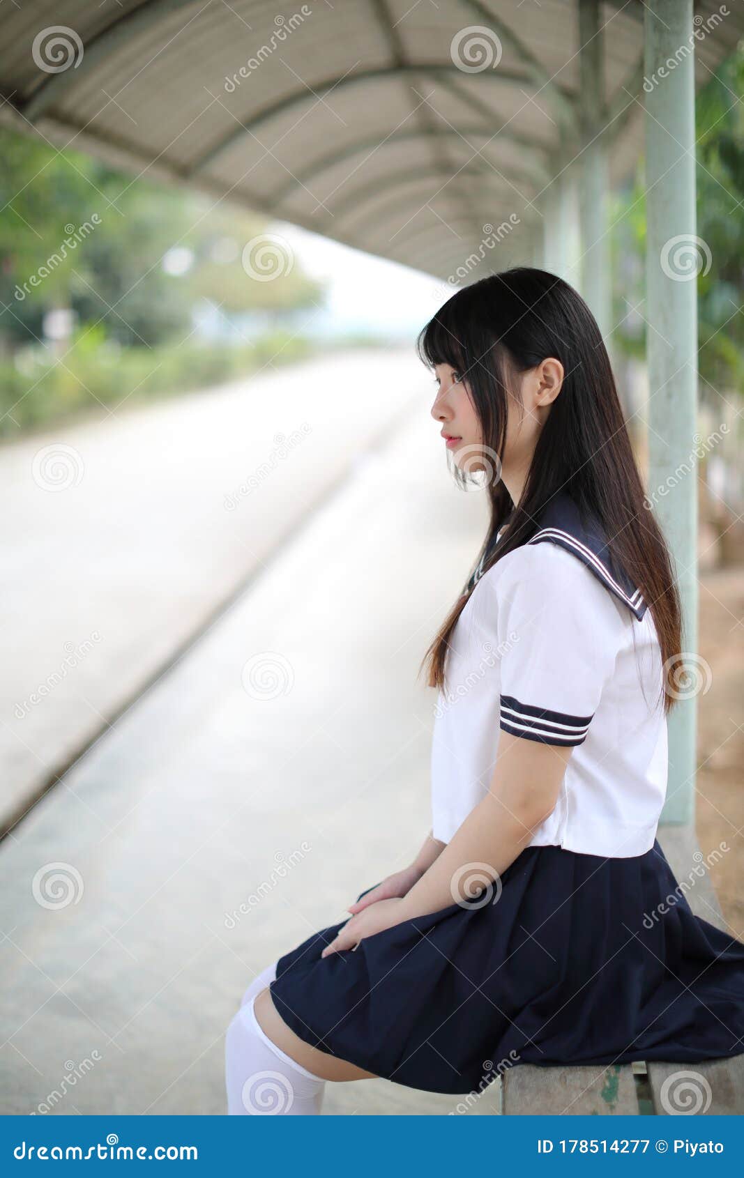 Japanese 4 Schoolgirl Group Belt On With Boyfrend