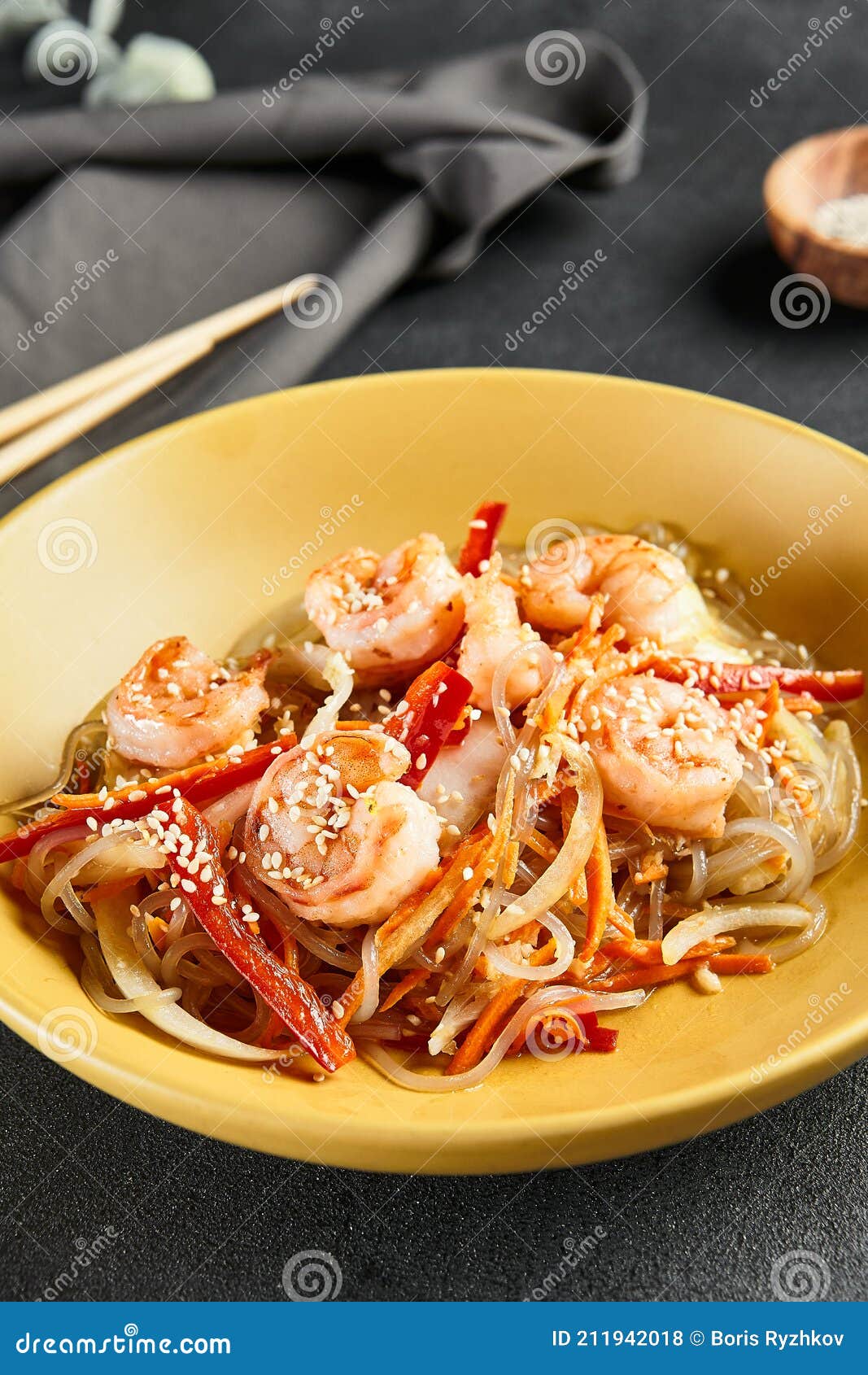 Asian Stir Fried Shrimp and Rice Noodles. Sesame Rice Noodles with