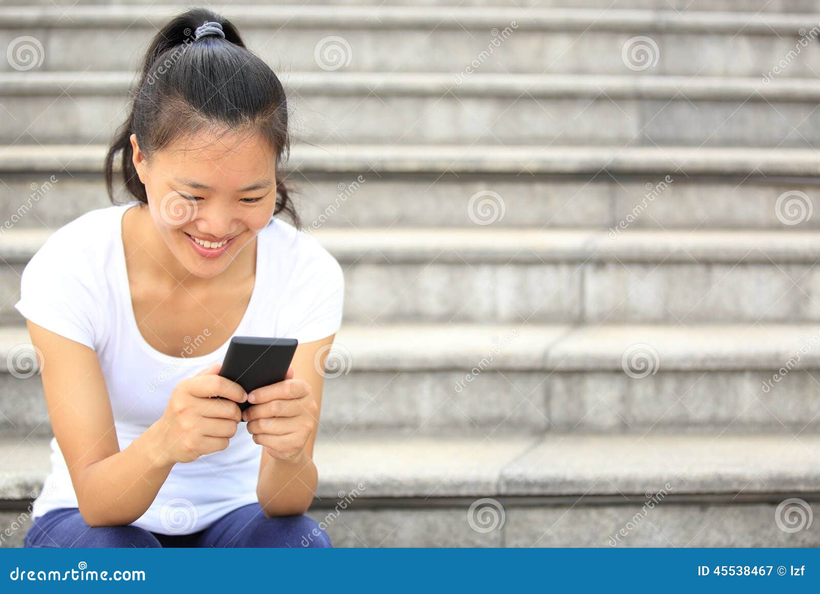 Asian Woman Use Cellphone Stock Image Image Of China 45538467