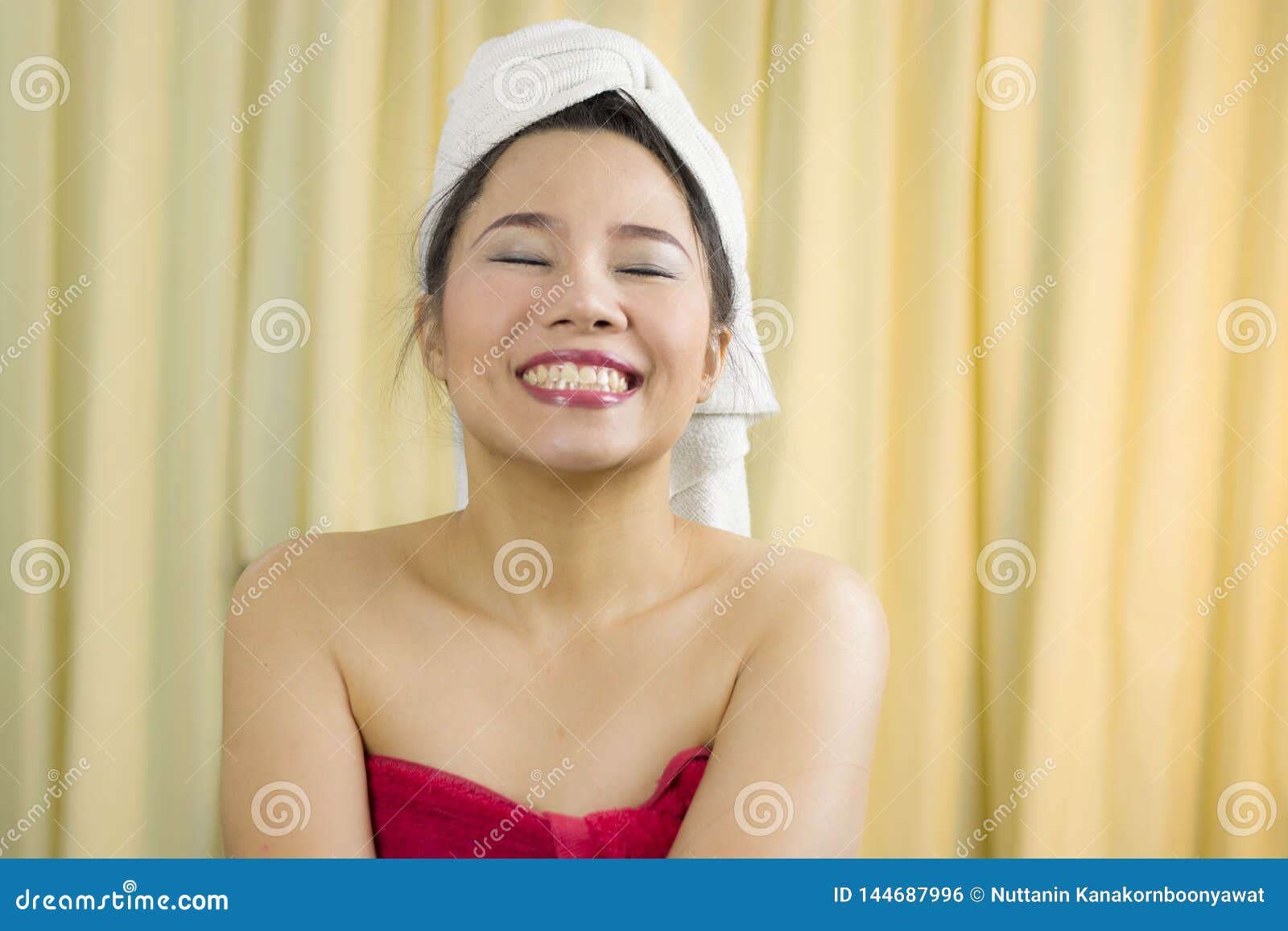 Asian Woman Wear a Skirt To Cover Her Breast after Wash Hair, Wrapped in  Towels after Shower Stock Photo - Image of lady, cover: 144687996