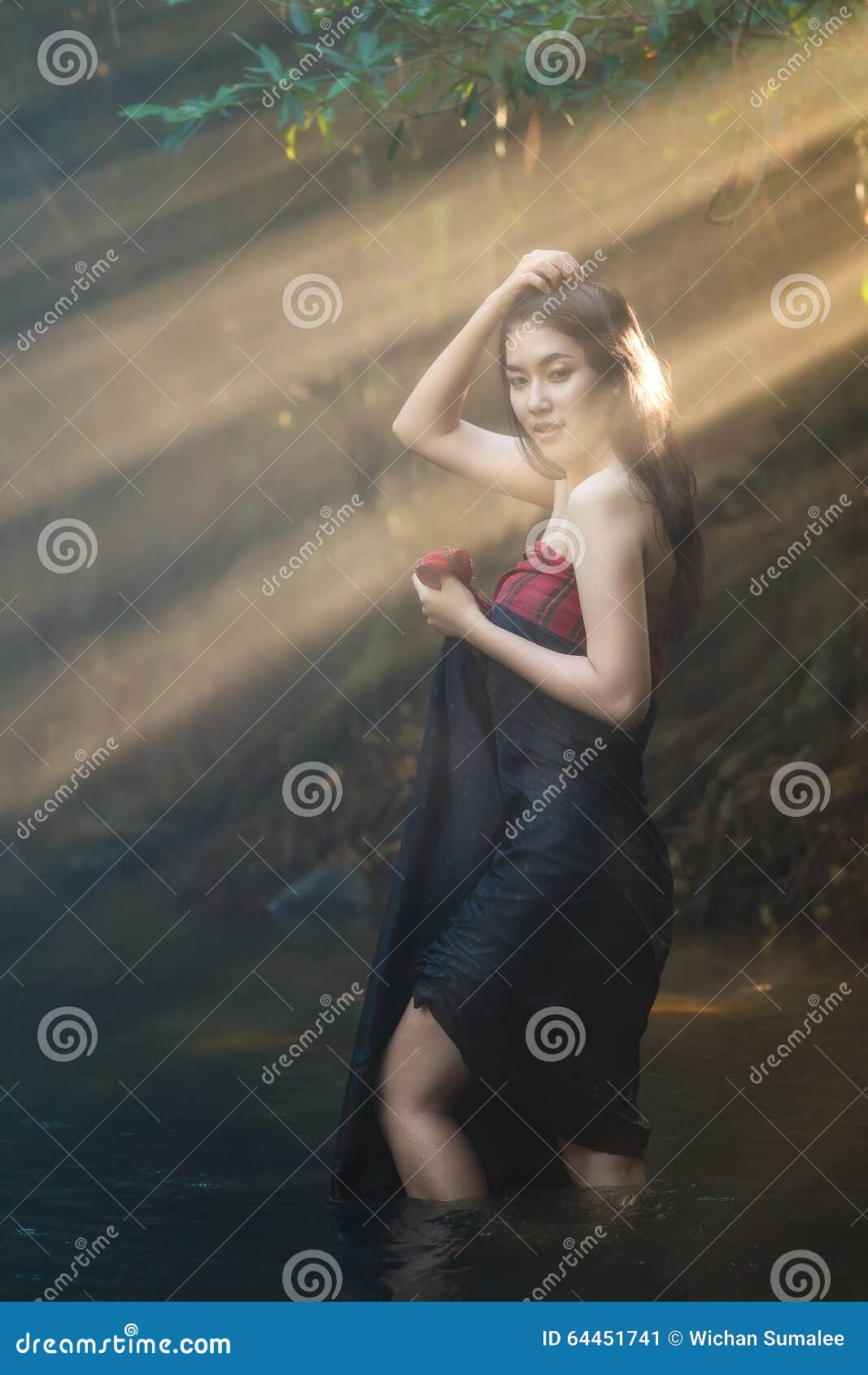 Asiatische sexy Frau stockbild. Bild von bezaubern, nett - 64451741