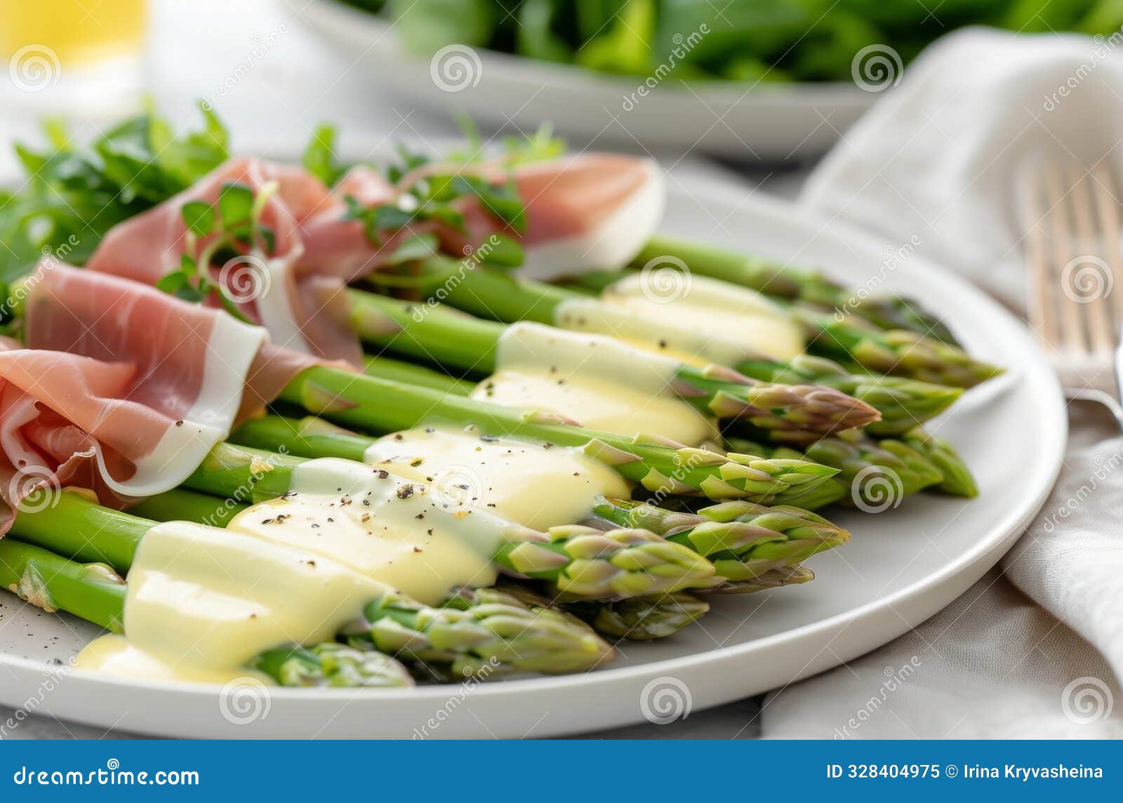 asparagus with hollandaise sauce