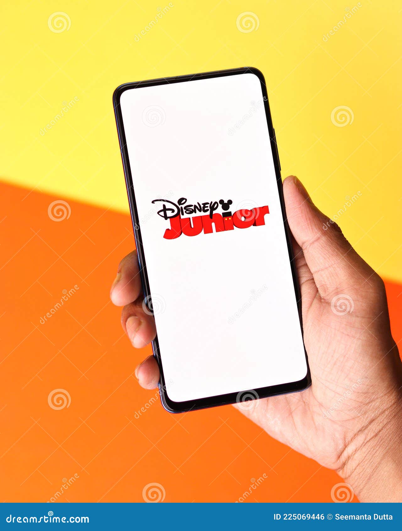 Assam India June 21 21 Disney Junior Logo On Phone Screen Stock Image Editorial Photo Image Of Channel Networks