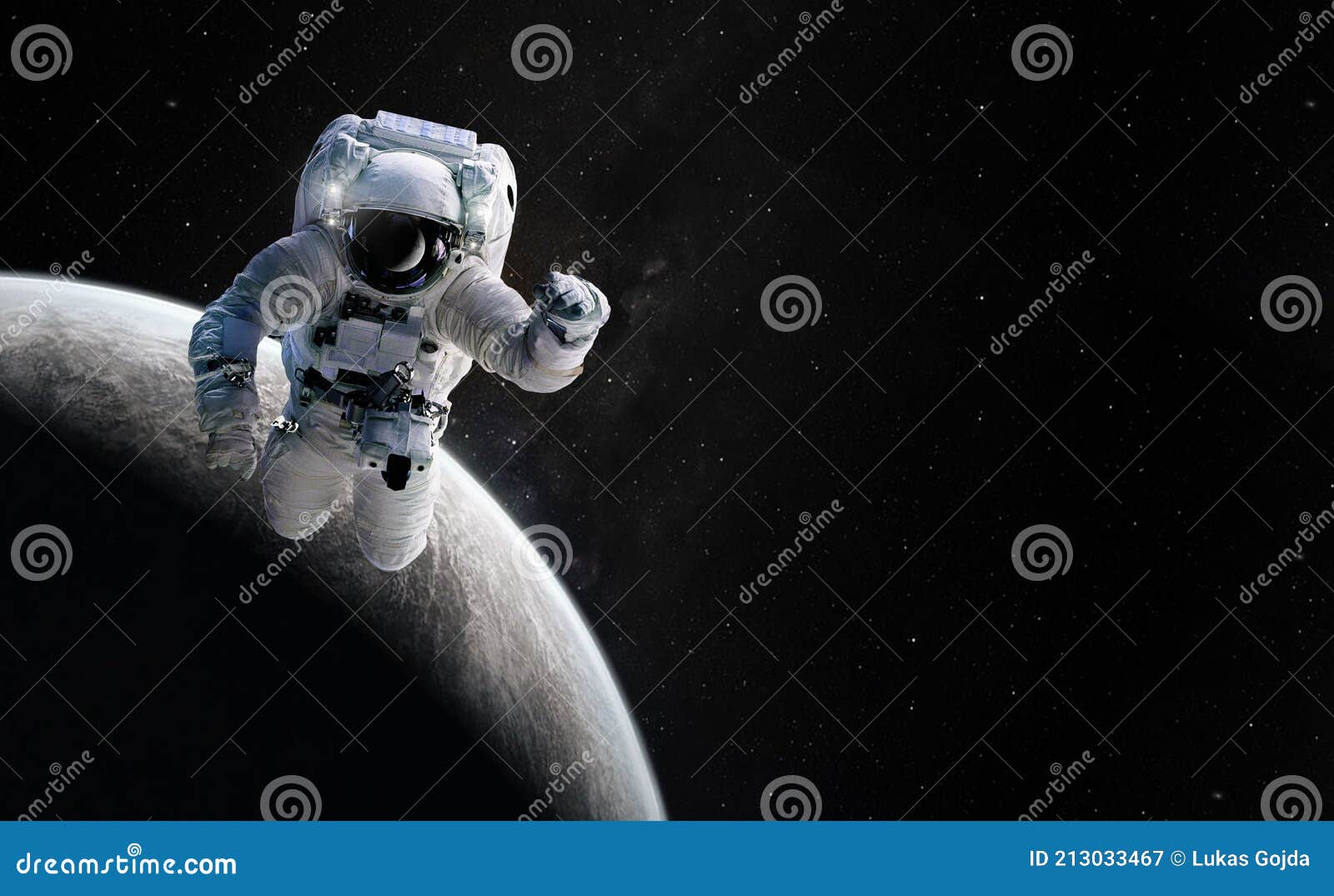 150,631 Spaceman Images, Stock Photos, 3D objects, & Vectors