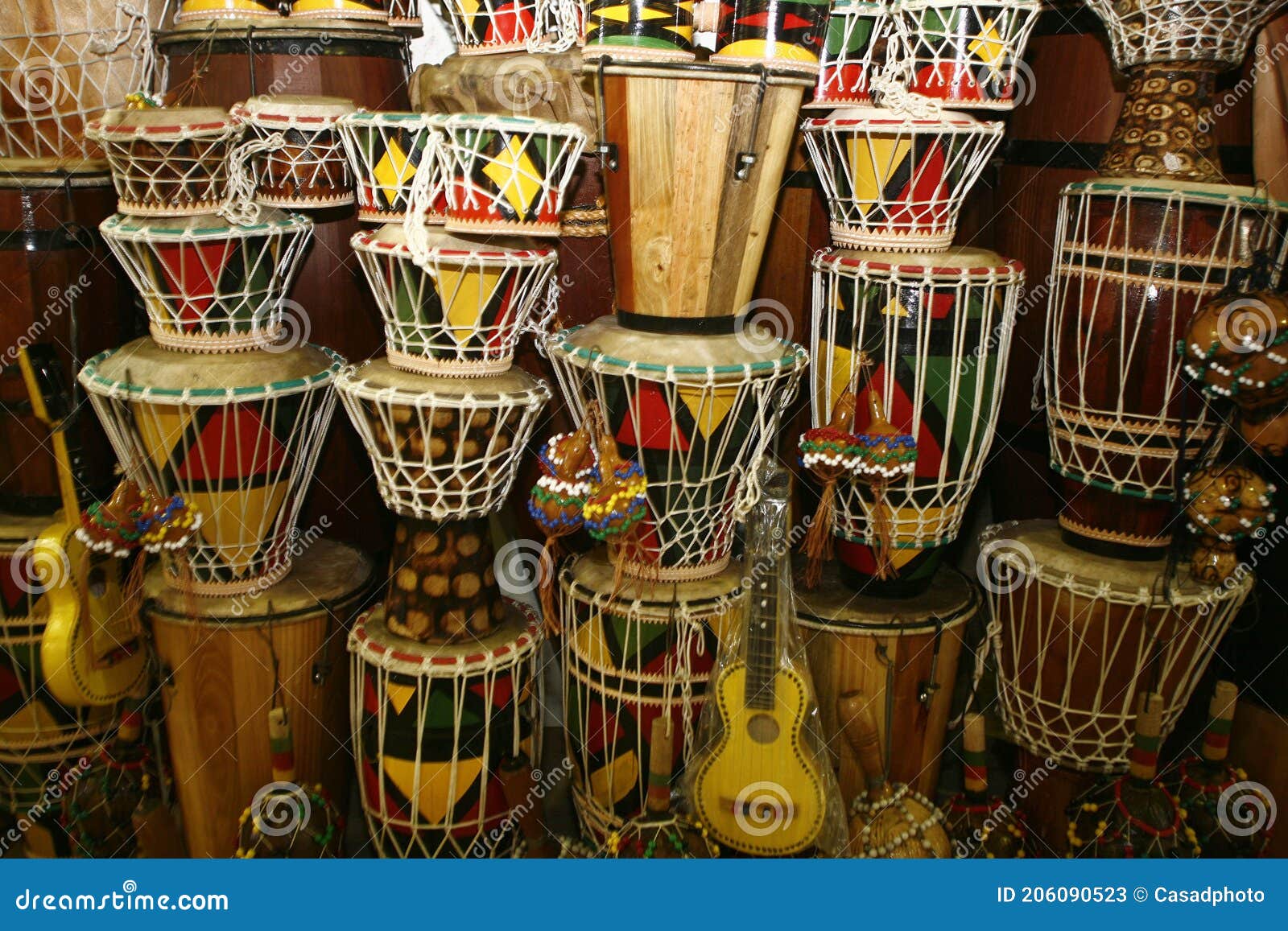Atabaque Afro Braziliaanse Muziekinstrumenten Stock Afbeelding - Image afro, 206090523