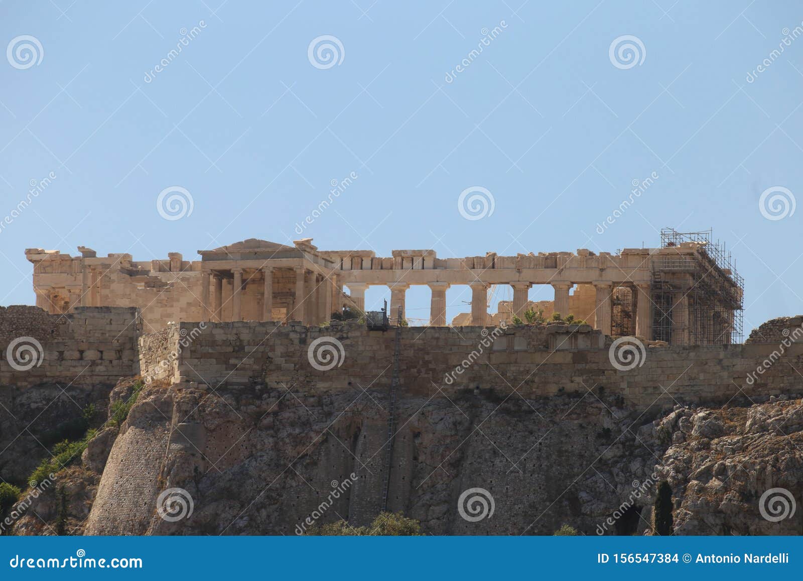 atene, grecia - 21 luglio 2019: il partenone sull& x27;acropoli di atene patrimonio dell& x27;unesco