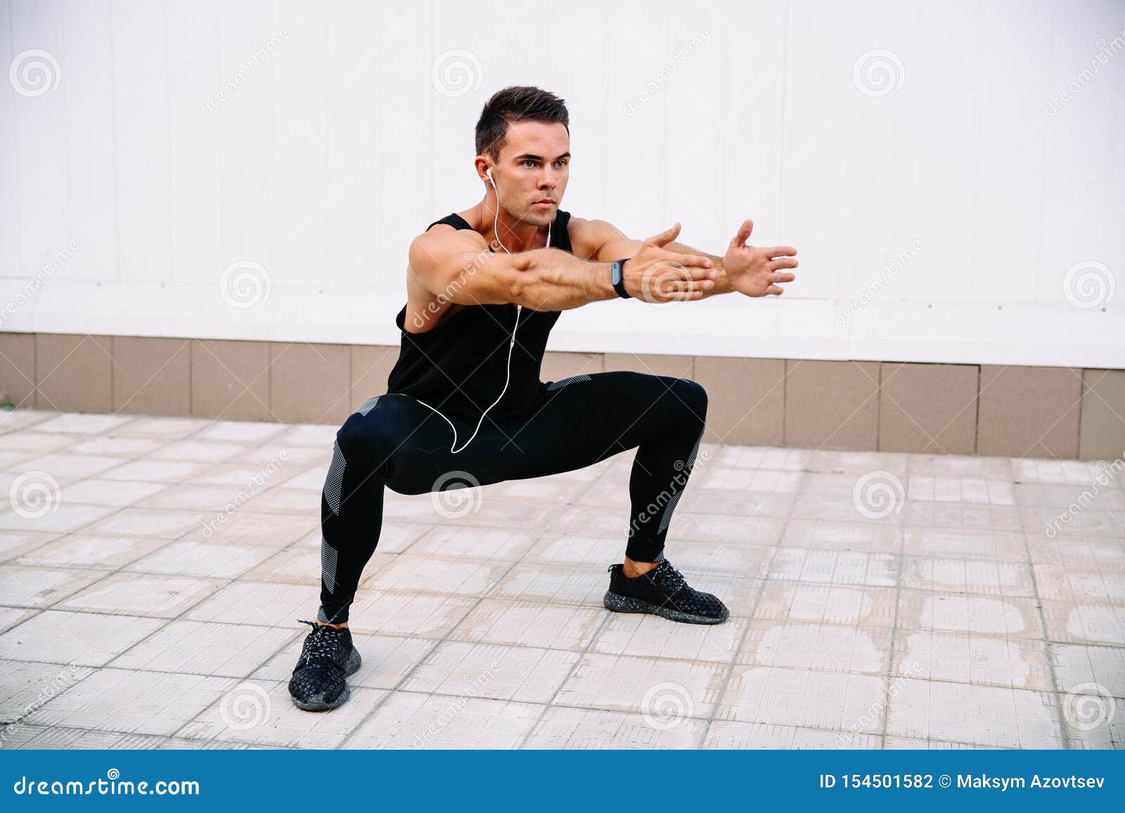 Athlete Doing Squats, Outdoors Stock Photo - Image of recreation, full:  154501582