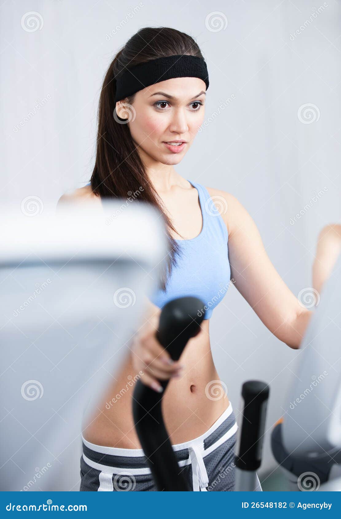 Athletic Woman Training in Gym Stock Photo Image of club, girl 26548182