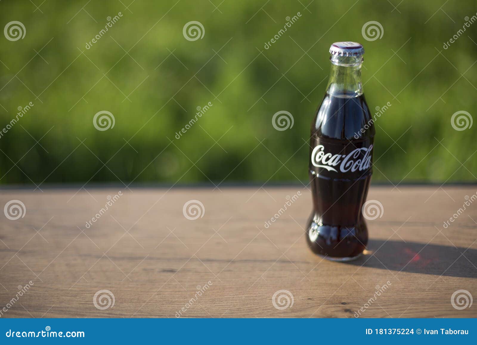 Playful sund fornuft Reporter Atlanta USA May 1 2020 Classic Glass Coca Cola Bottle on Wooden Table  Outdoors Editorial Stock Image - Image of caffeine, coke: 181375224