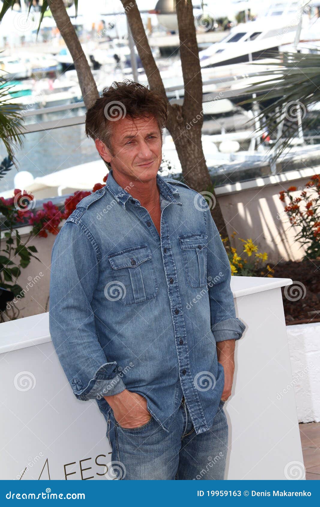 207 Sean Penn Stock Photos - Free & Royalty-Free Stock Photos from  Dreamstime