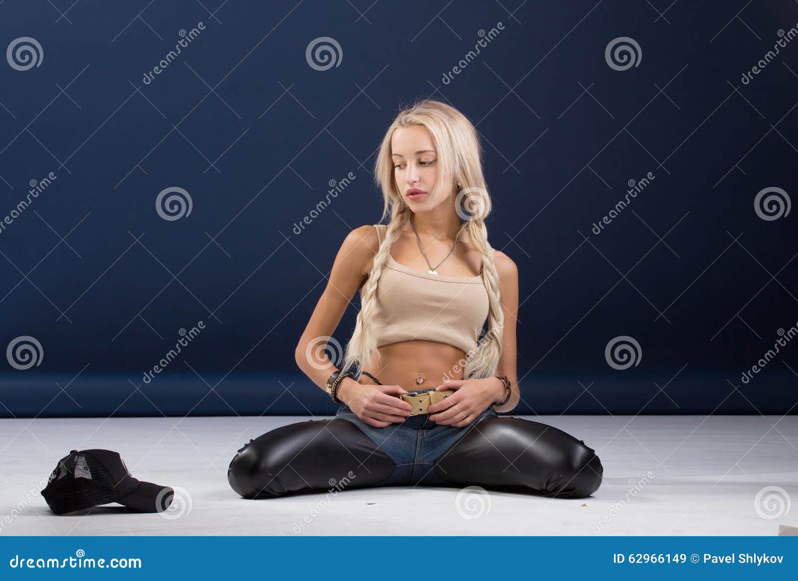 Teens blonde on knees video