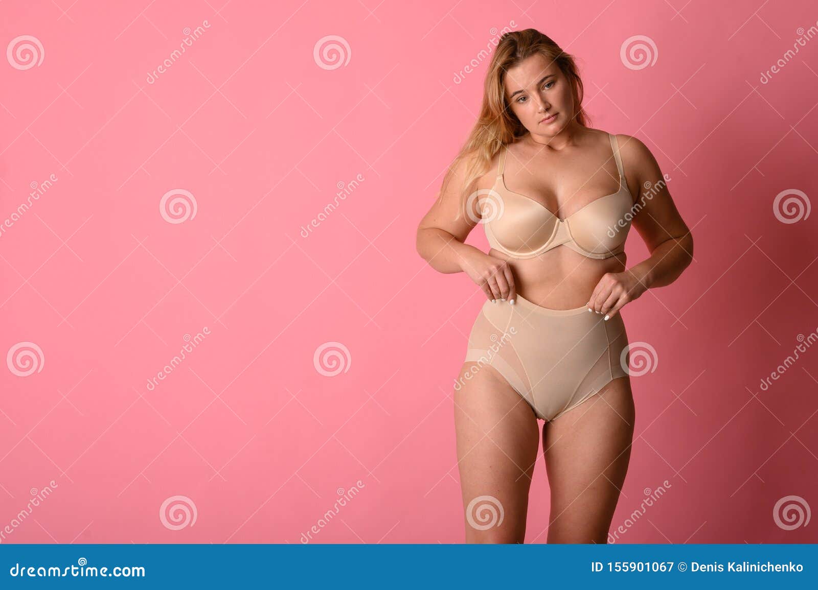 68 Chubby Wanna Stock Photos, Images & Pictures