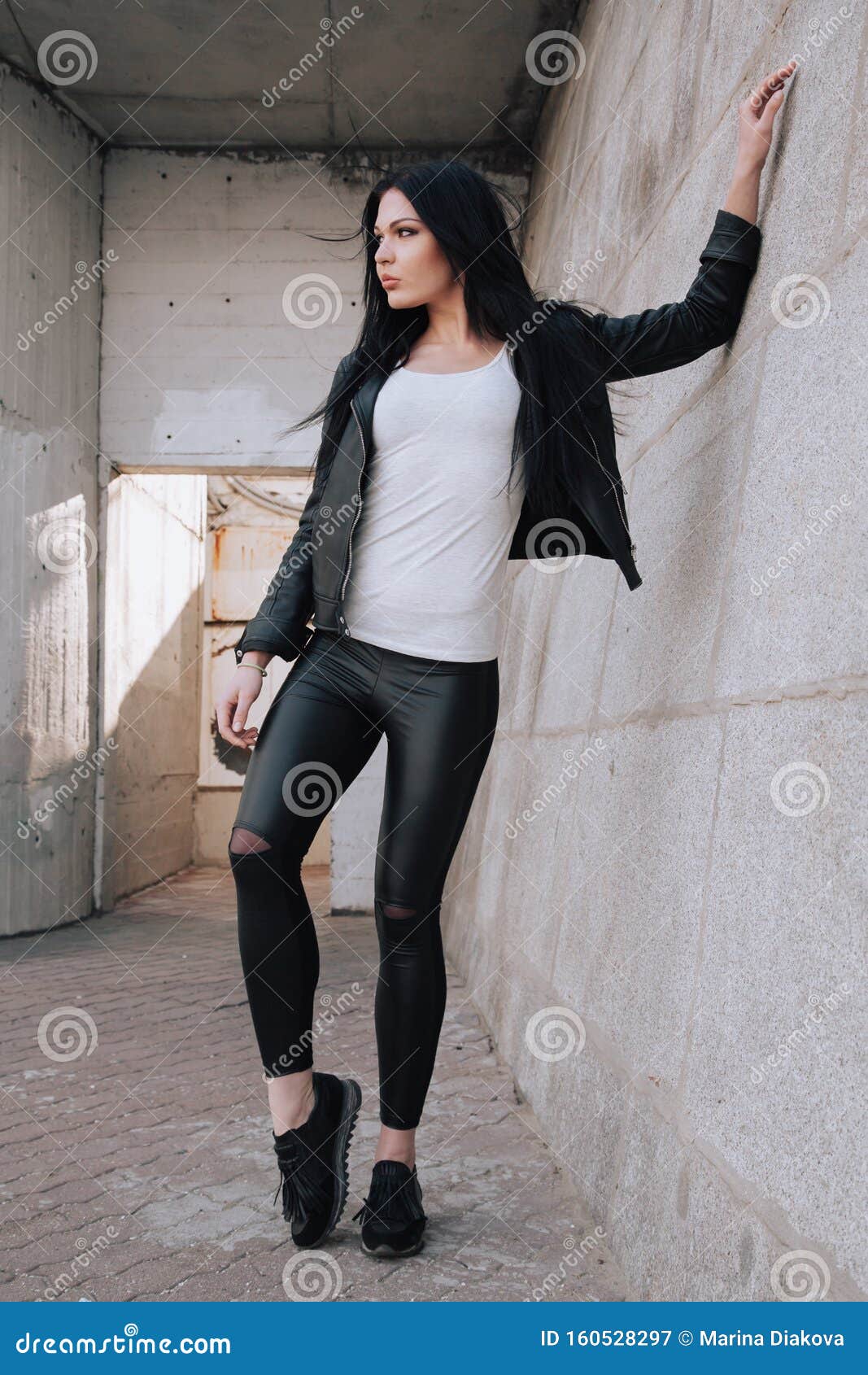 Attractive Fitness Woman Lifestyle Portrait. Caucasian Model Walking in ...