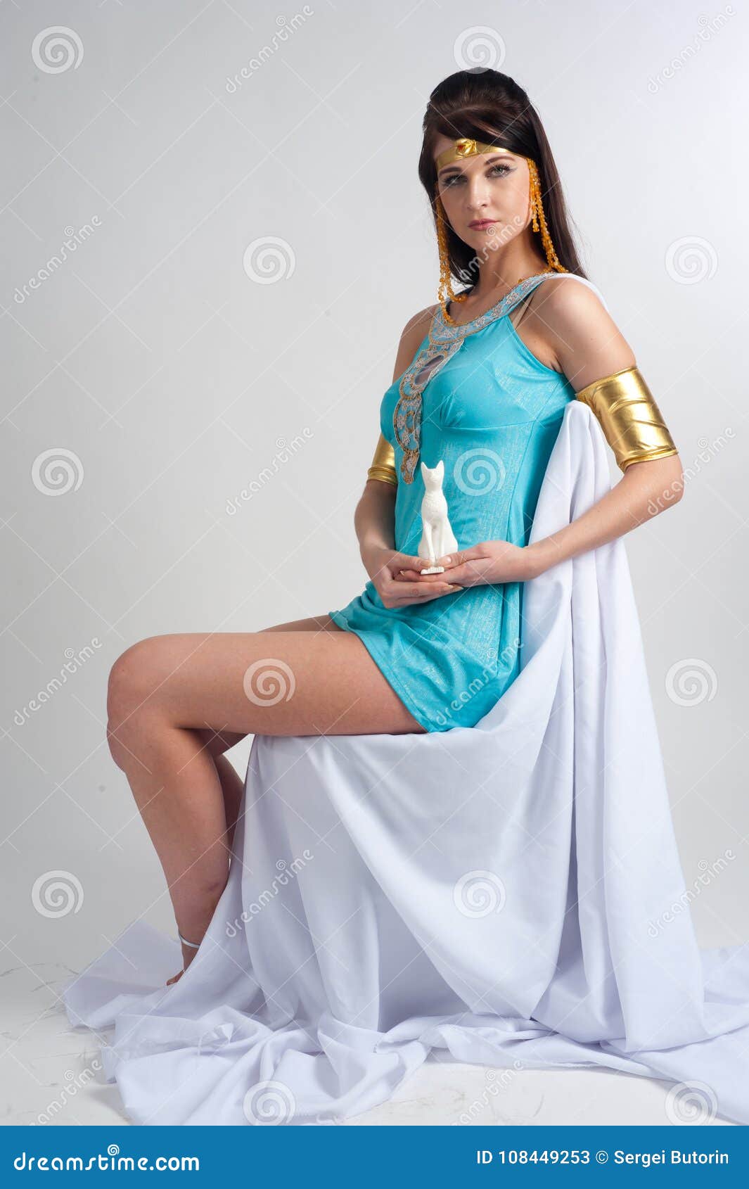 Attractive Girl In Ancient Egyptian Cleopatra Role Stock Image Image