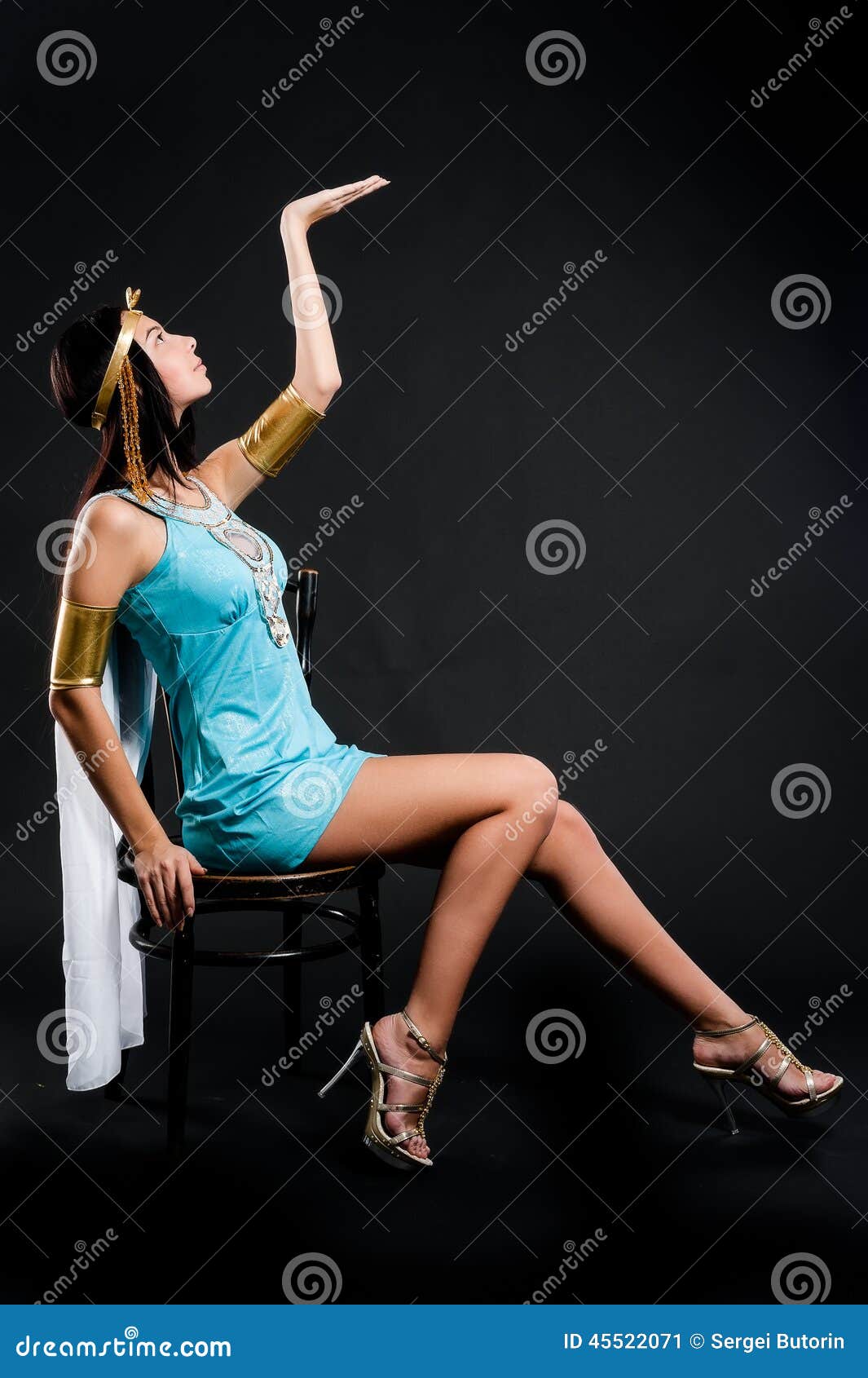 Attractive Girl In Ancient Egyptian Cleopatra Role Stock Image Image