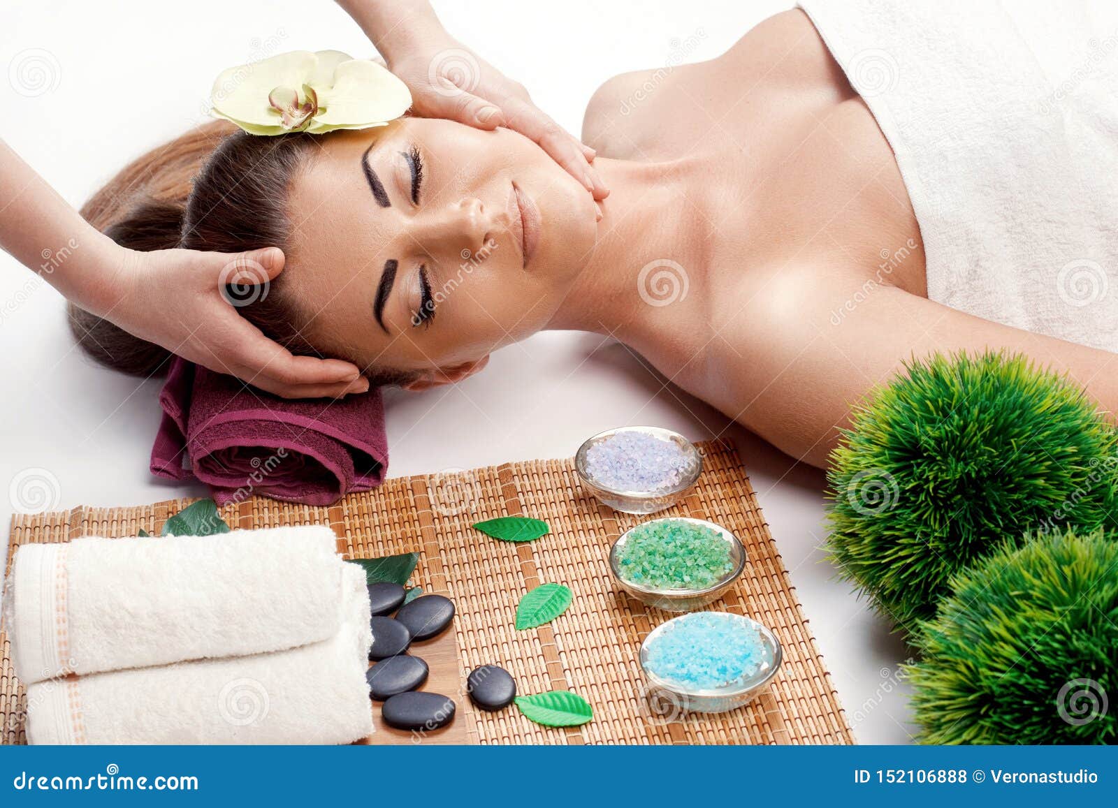 Attractive Happy Relaxing Girl At Beauty Spa Treatment Beauty Y