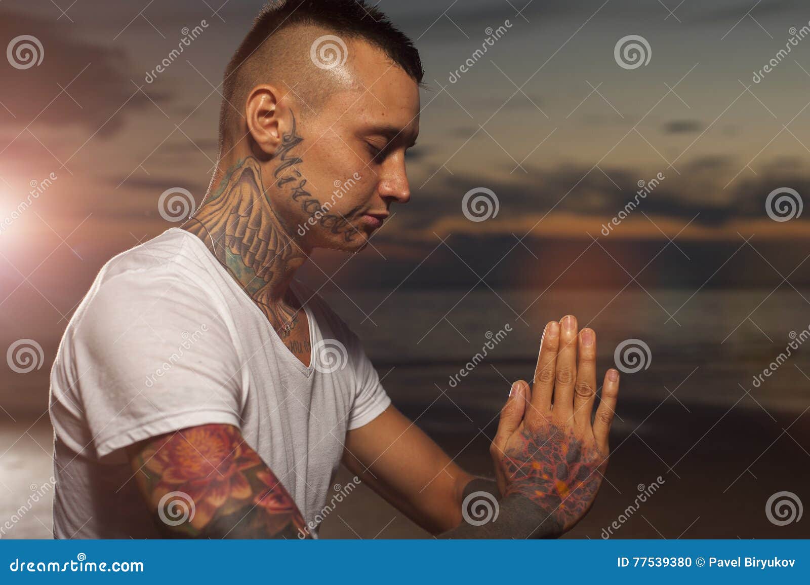 10 Yoga-Based Tattoo Ideas Yogis Are All About Right Now | Yoga tattoos,  Yoga symbols, Tattoos