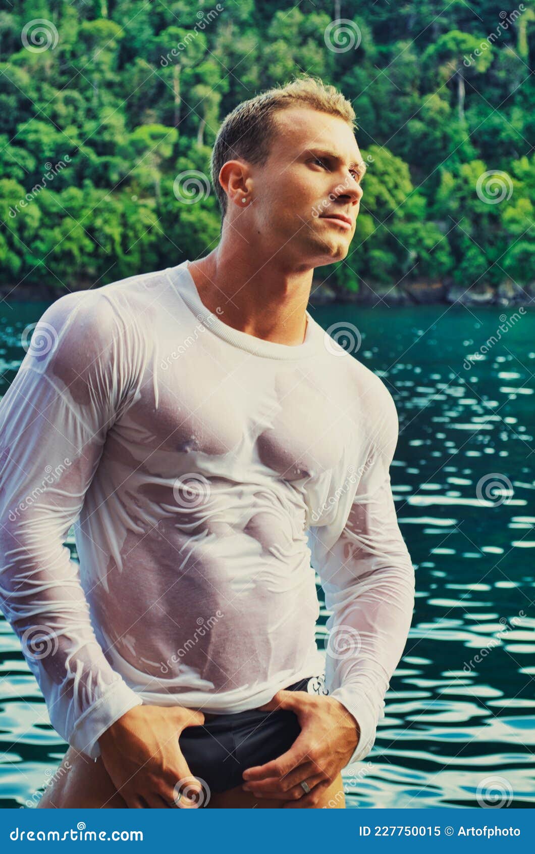 Wet Shirt Pics