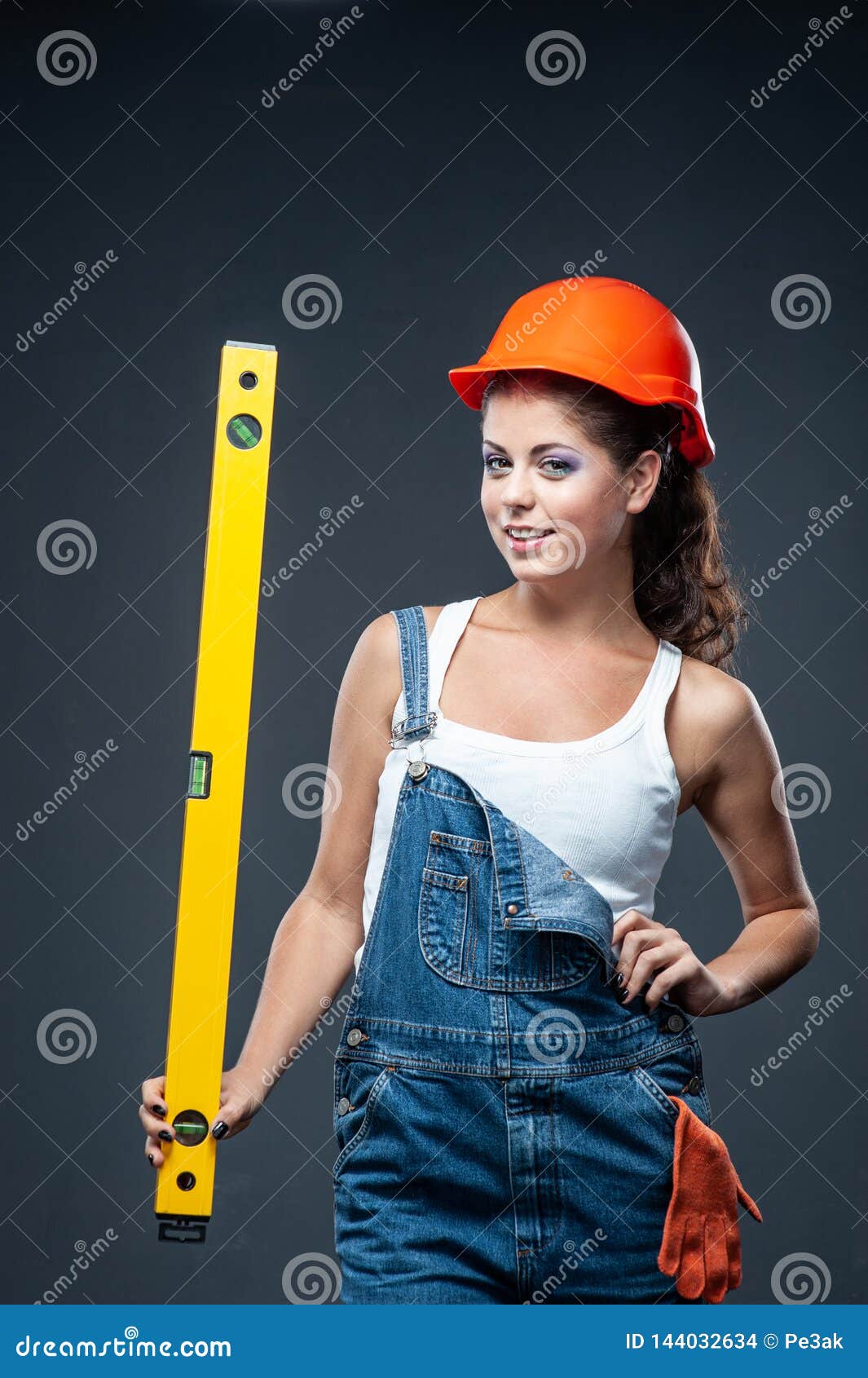 Hot female construction workers nude-watch and download