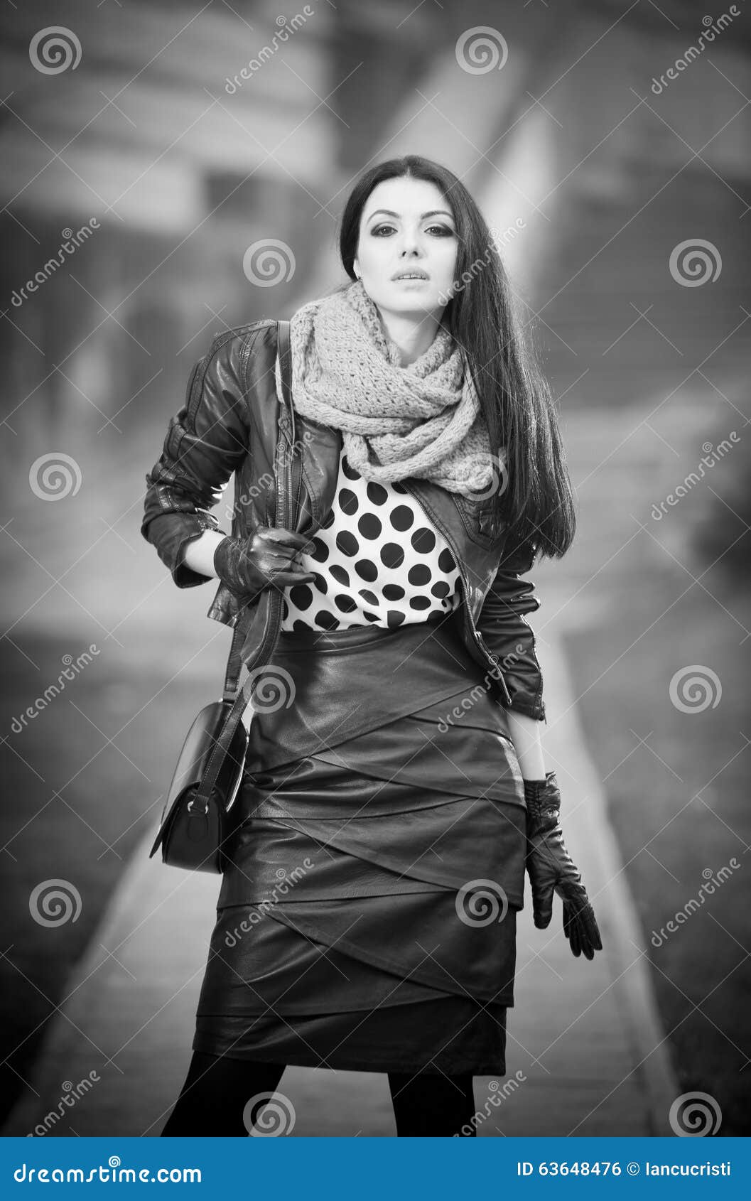 Attractive Young Woman in a Winter Fashion Shot. Beautiful Fashionable ...