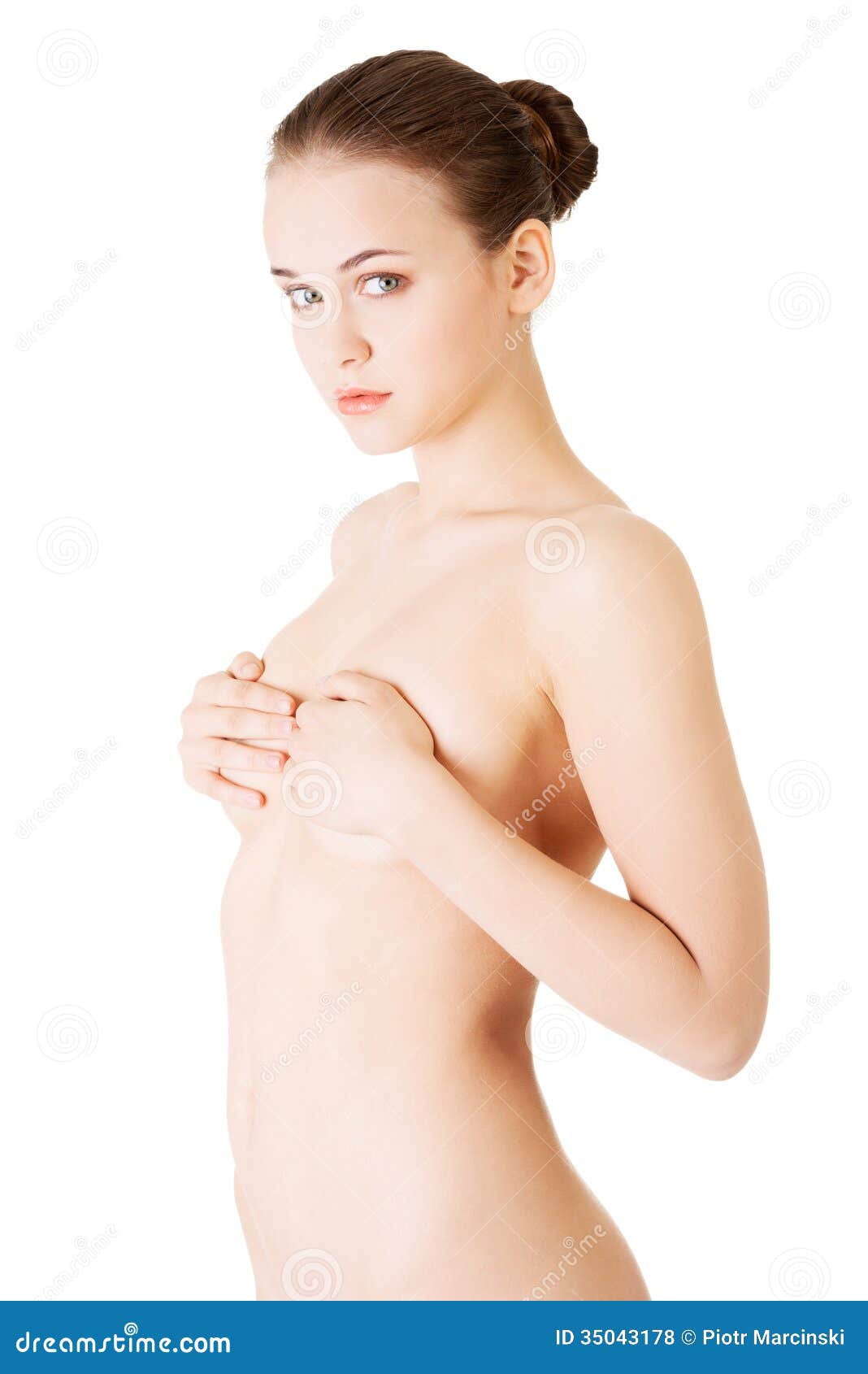 Nackt junge brüste Junge fotzen