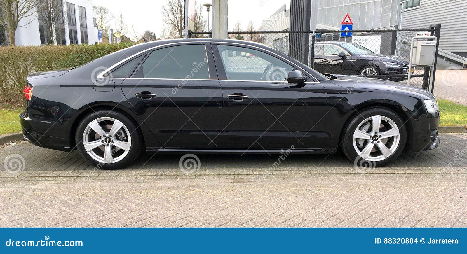 Audi sedán negro foto – Imagen de Coche gratuita en Unsplash, image size:1600x871