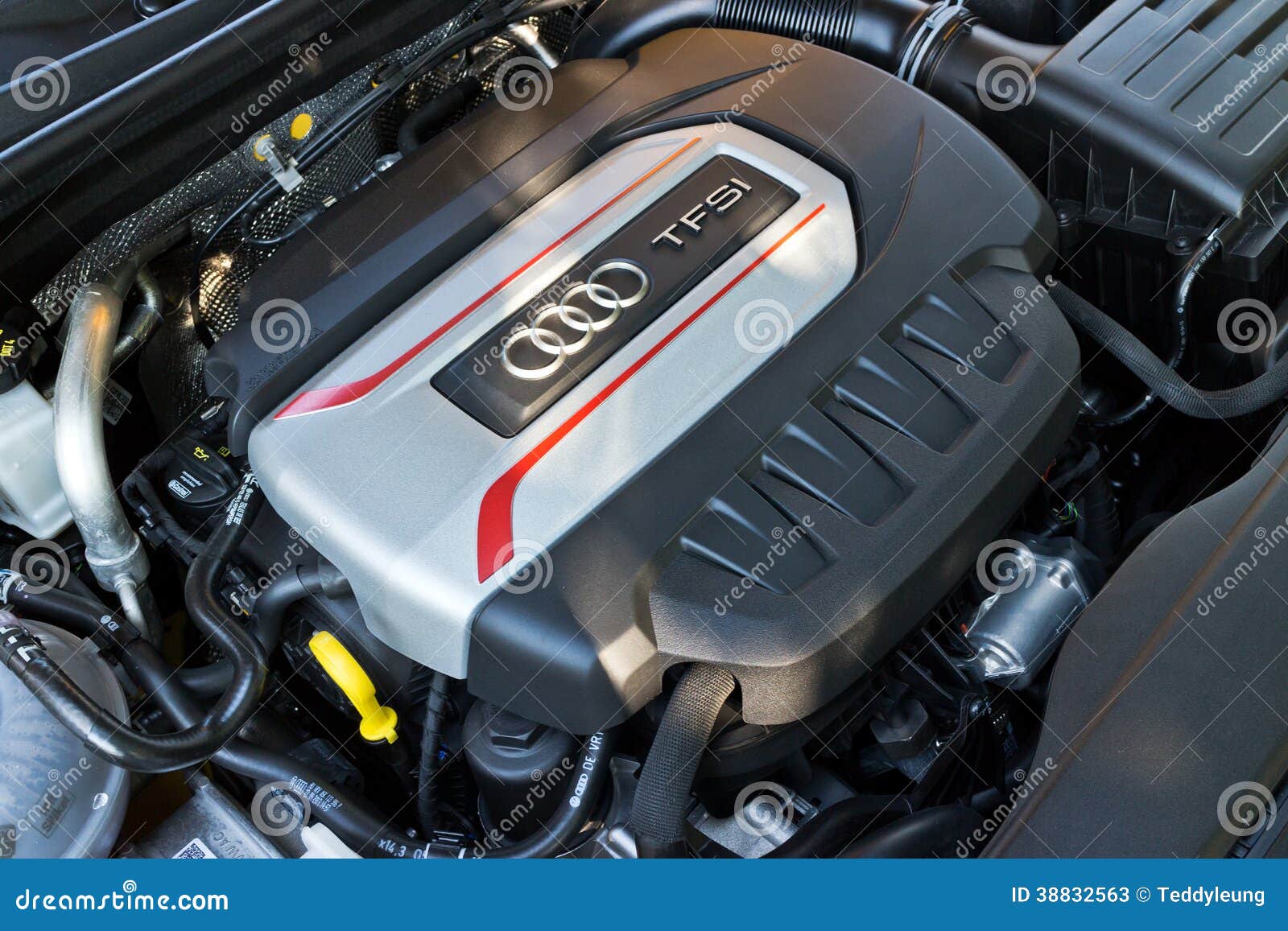Audi S3 Sportback 2013 Engine Modèle Photo stock éditorial - Image du moteur,  automobile: 38832563