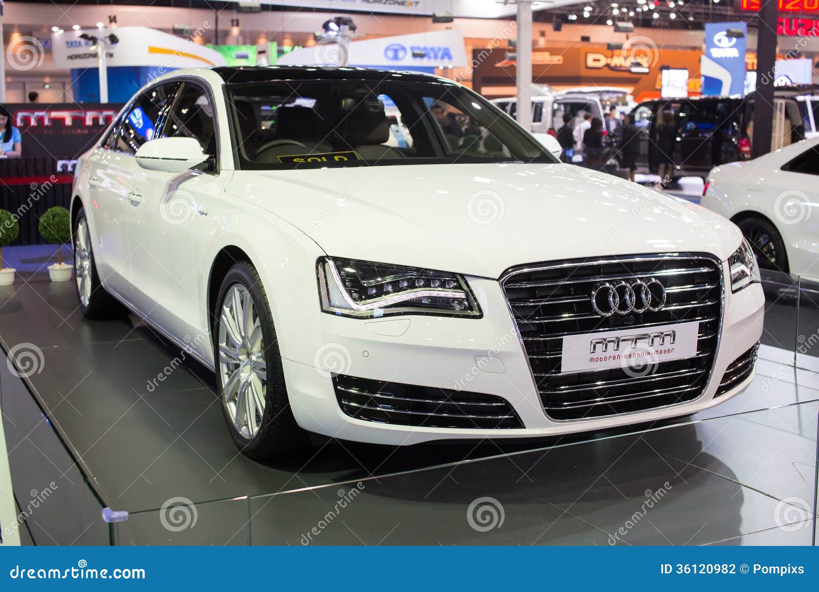 Schwarzes audi logo Schwarzweiß-Stockfotos und -bilder - Alamy