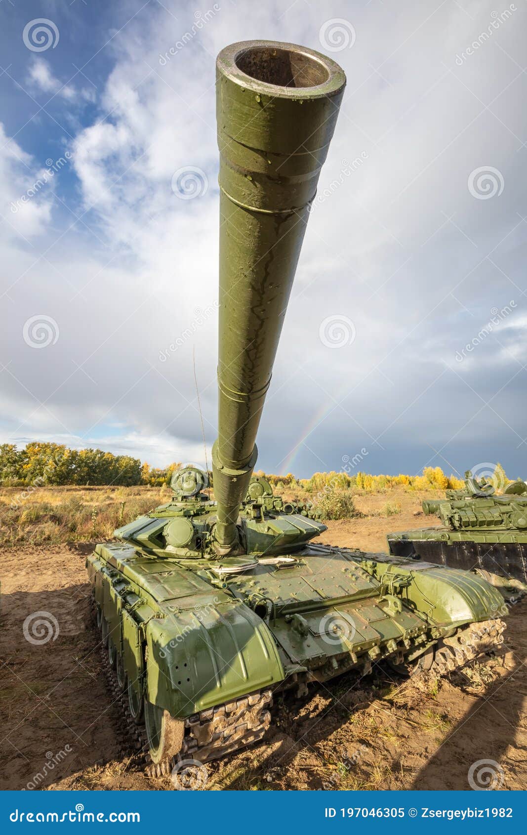 Aufnahme Des Hohen Winkel Des Russischen Behaltnisses T 64 Stockbild Bild Von Armee Industrie 197046305