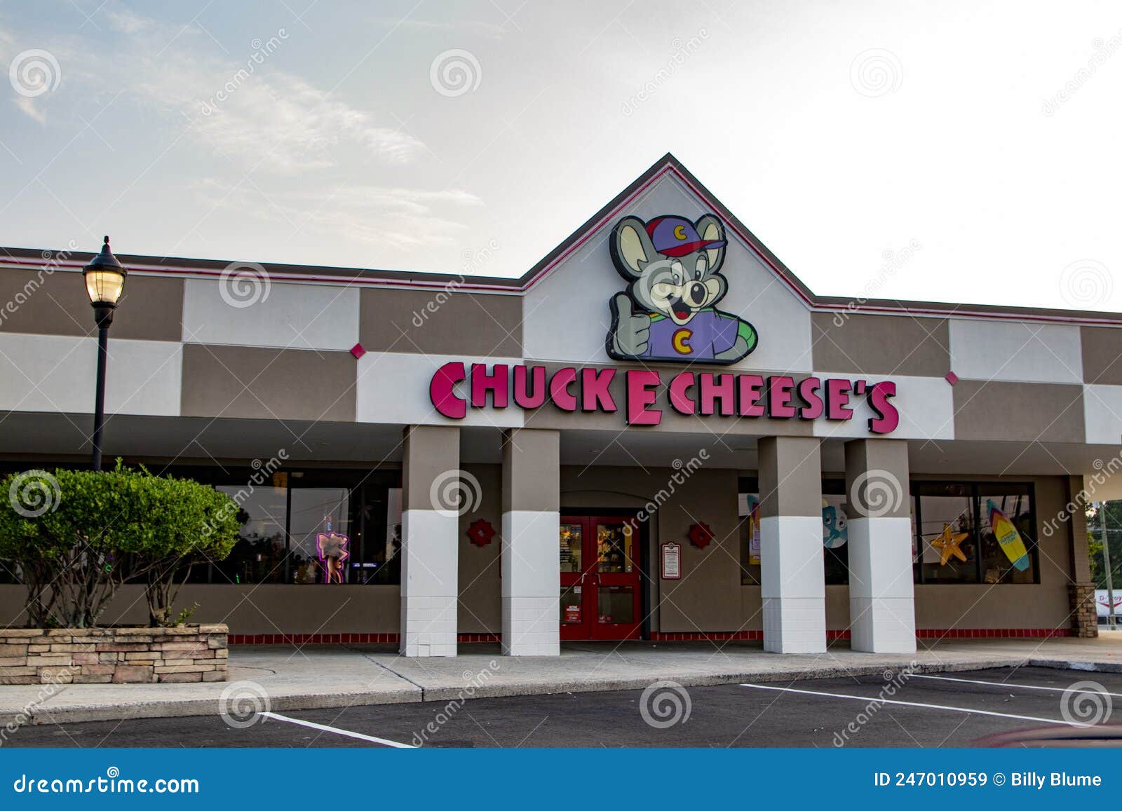 Chuck E Cheese`s Pizza and Arcade Restaurant Front Entrance Editorial