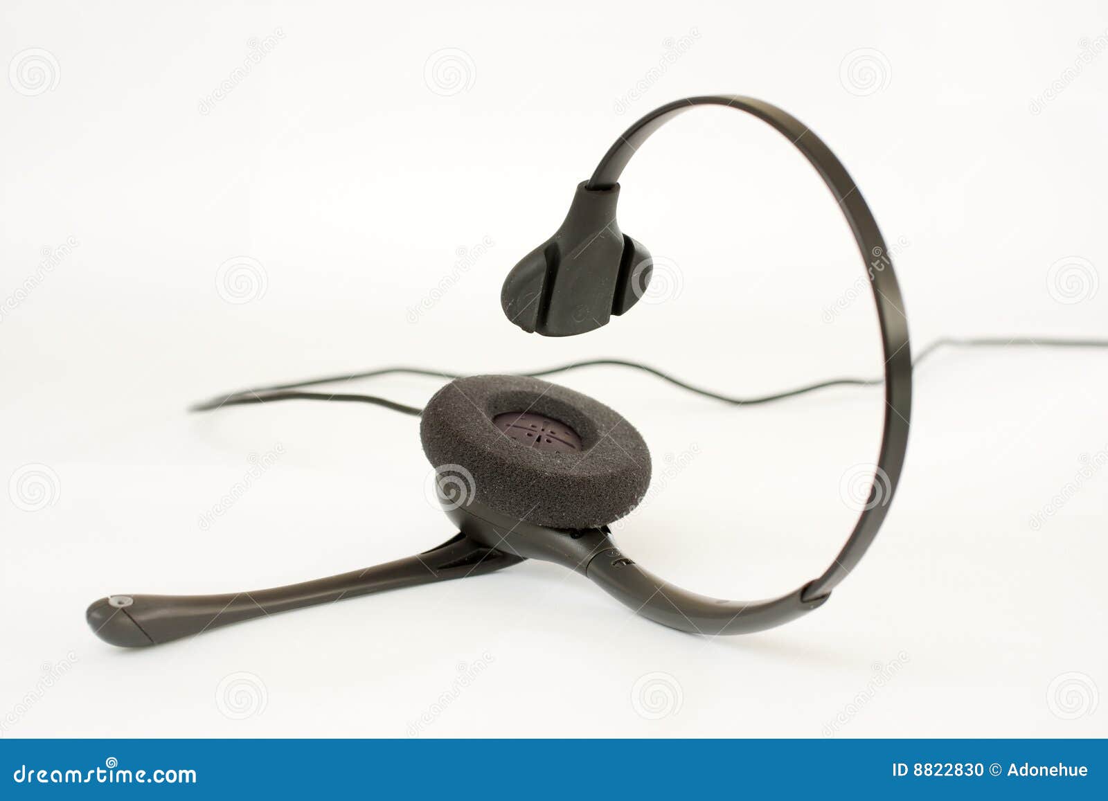 Auriculares do telefone. Auriculares modernos do negócio no fundo branco