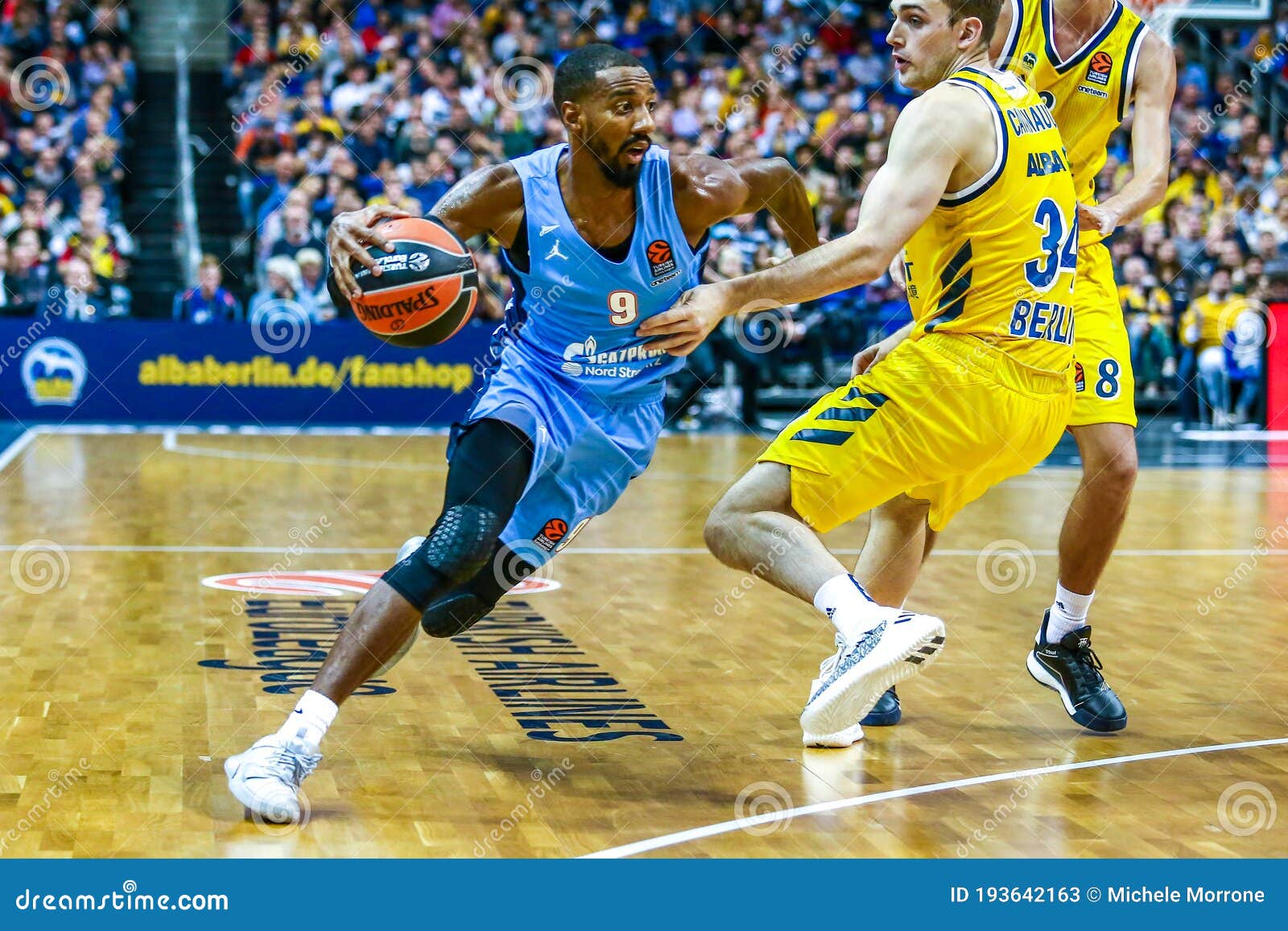 Qual a duração de uma partida de basquete? 