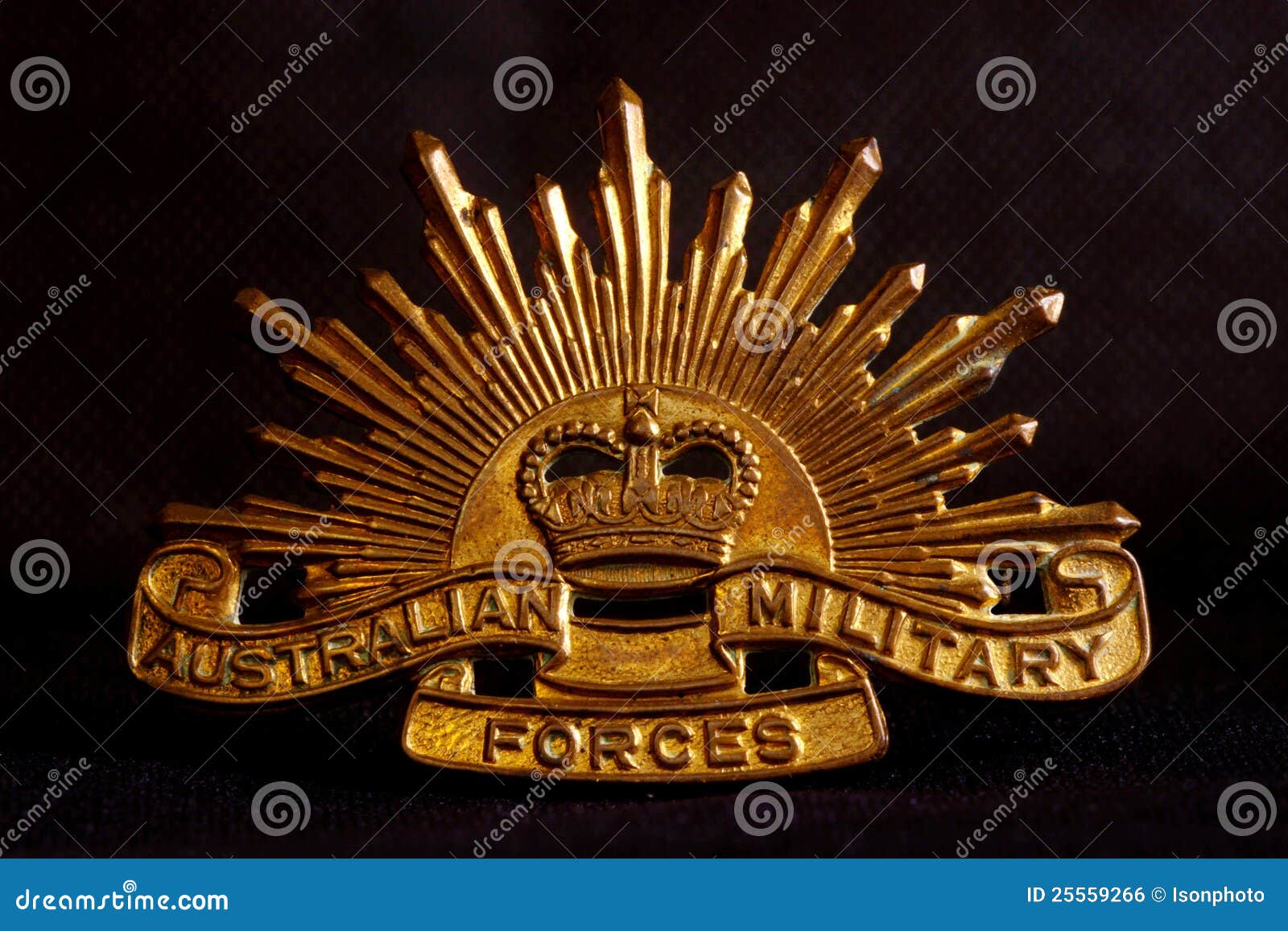 Urimelig Stranden cilia Australian Army Badge on Black Stock Photo - Image of forces, brass:  25559266