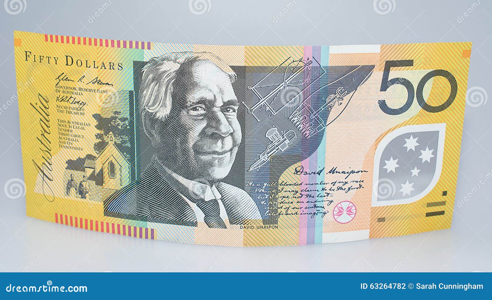 Australijczyk Pięćdziesiąt dolara banknotu Trwanie Up. Australijczyk Pięćdziesiąt dolarów banknotu David Ngunaitponi Trwanie Up strona Up