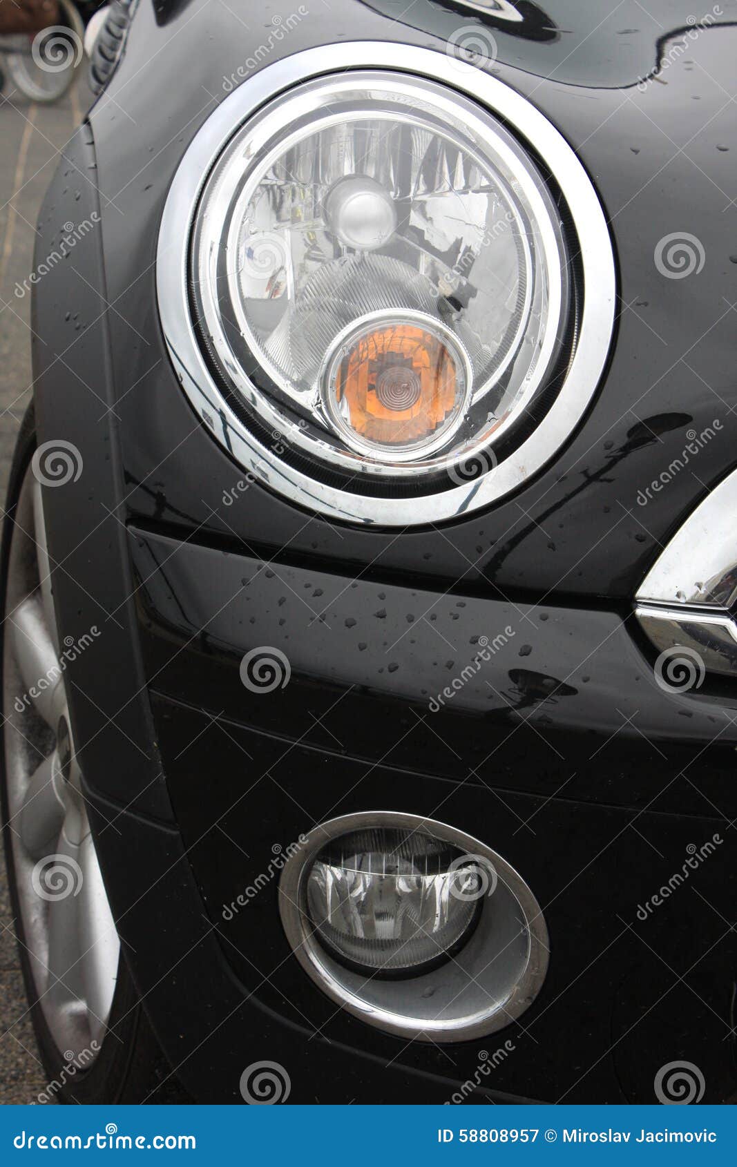 Auto, Blitzgeber, Nebelscheinwerfer Stockbild - Bild von geschäft,  wiederverwertung: 58808957