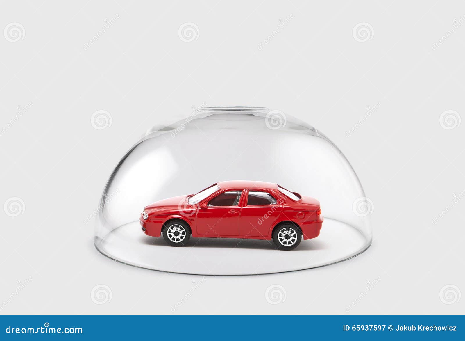 Auto Geschützt Unter Einer Glaskuppel Stockbild - Bild von schutz,  sicherheit: 65937597