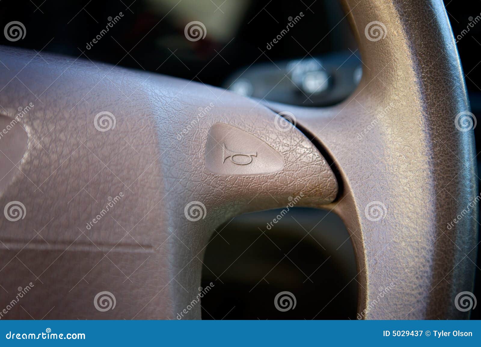 Auto-Hupe stockbild. Bild von fahrzeug, hupen, trompete - 5029437