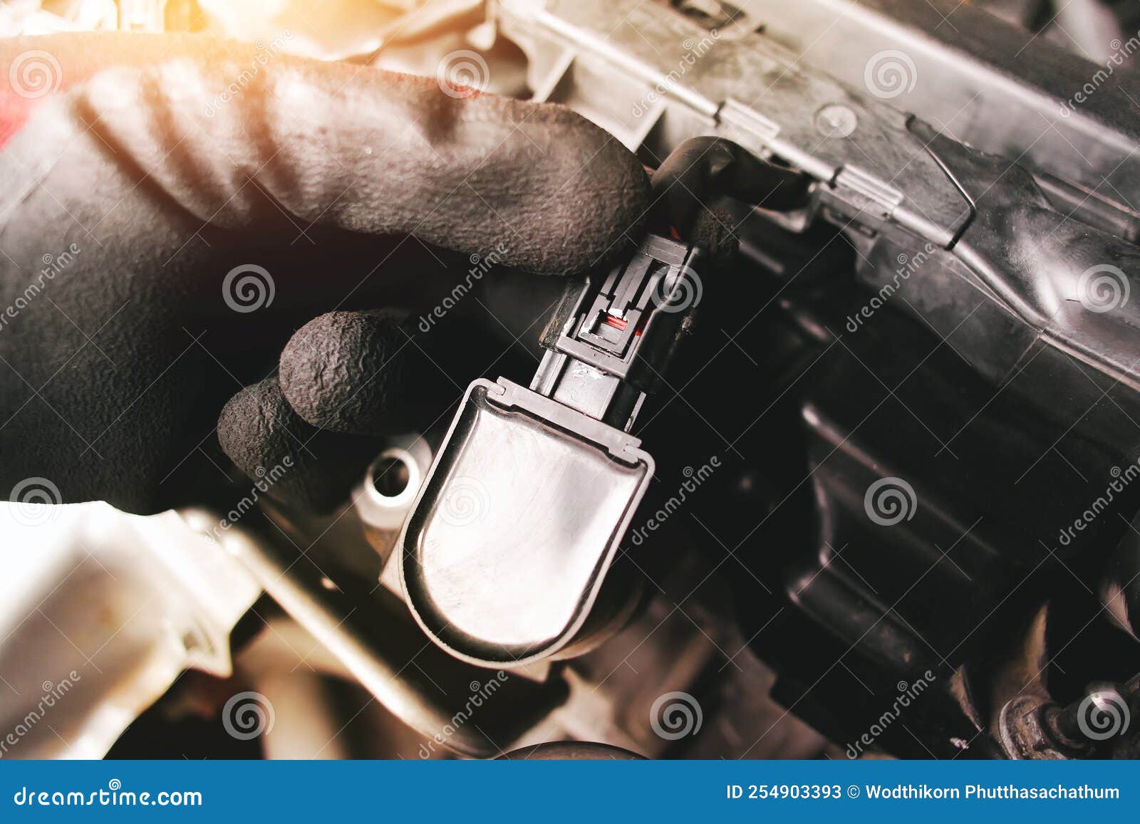 The Auto Mechanic is Unplugging the Ignition Coil Stock Image Image of machine, damaged 254903393
