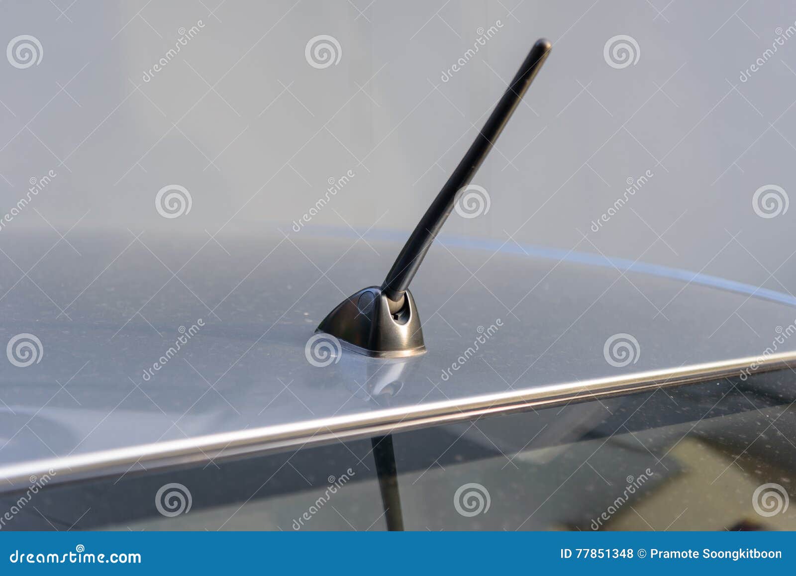 Autoantenne stockfoto. Bild von haifisch, metall, form - 77851348